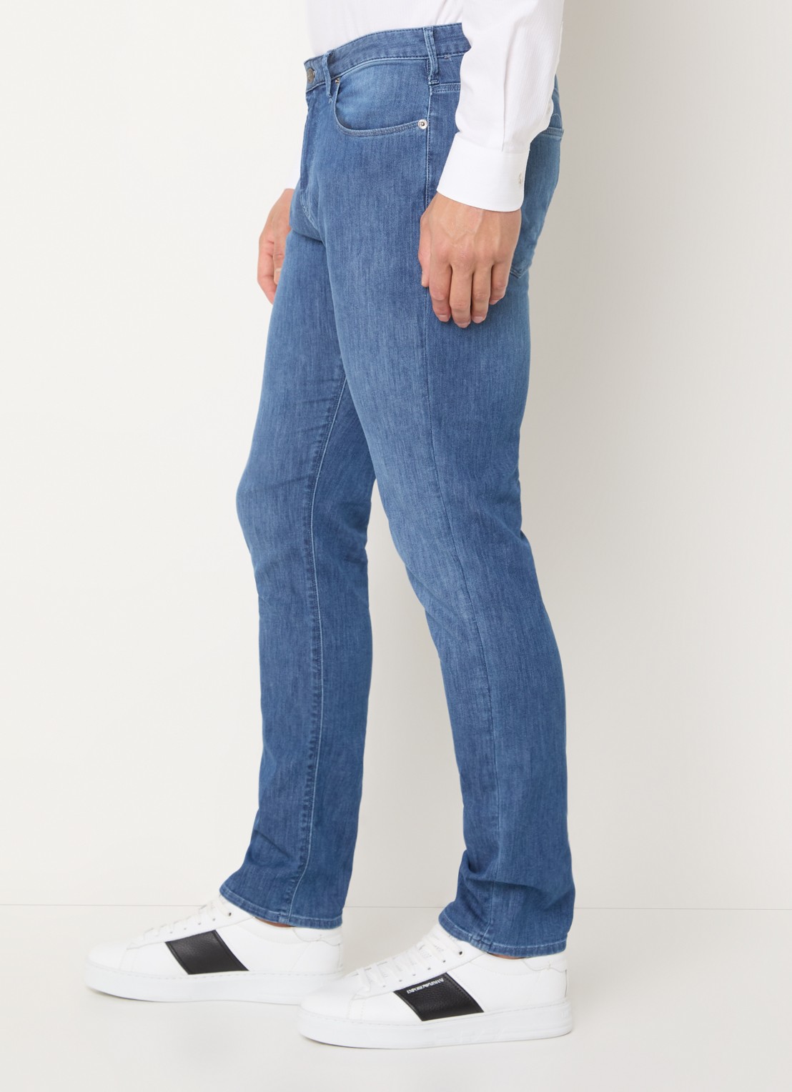 Armani Slim fit jeans met donkere wassing - detail 5 blauwgrijs