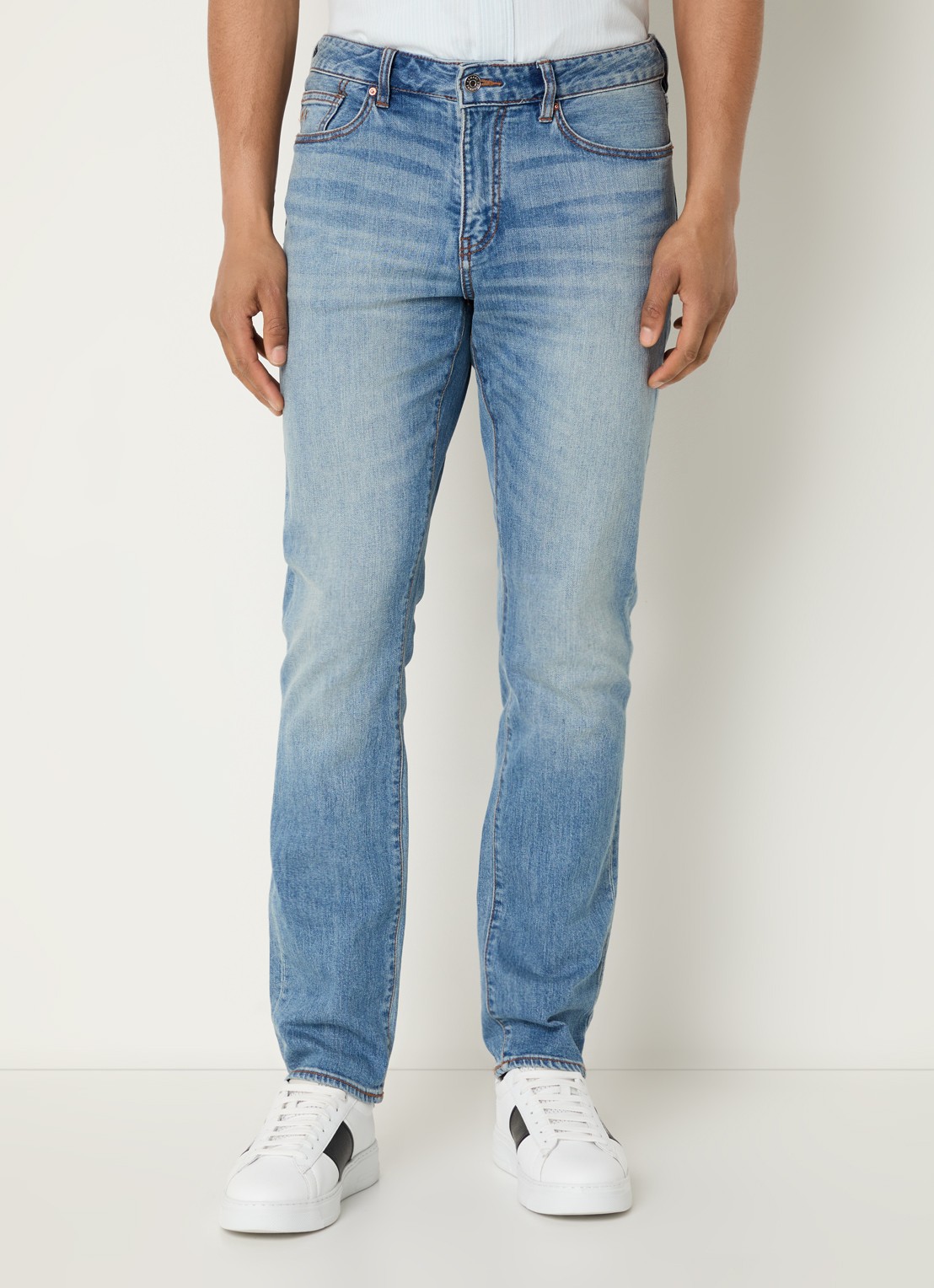 Armani Slim fit jeans met lichte wassing - detail 4 indigo