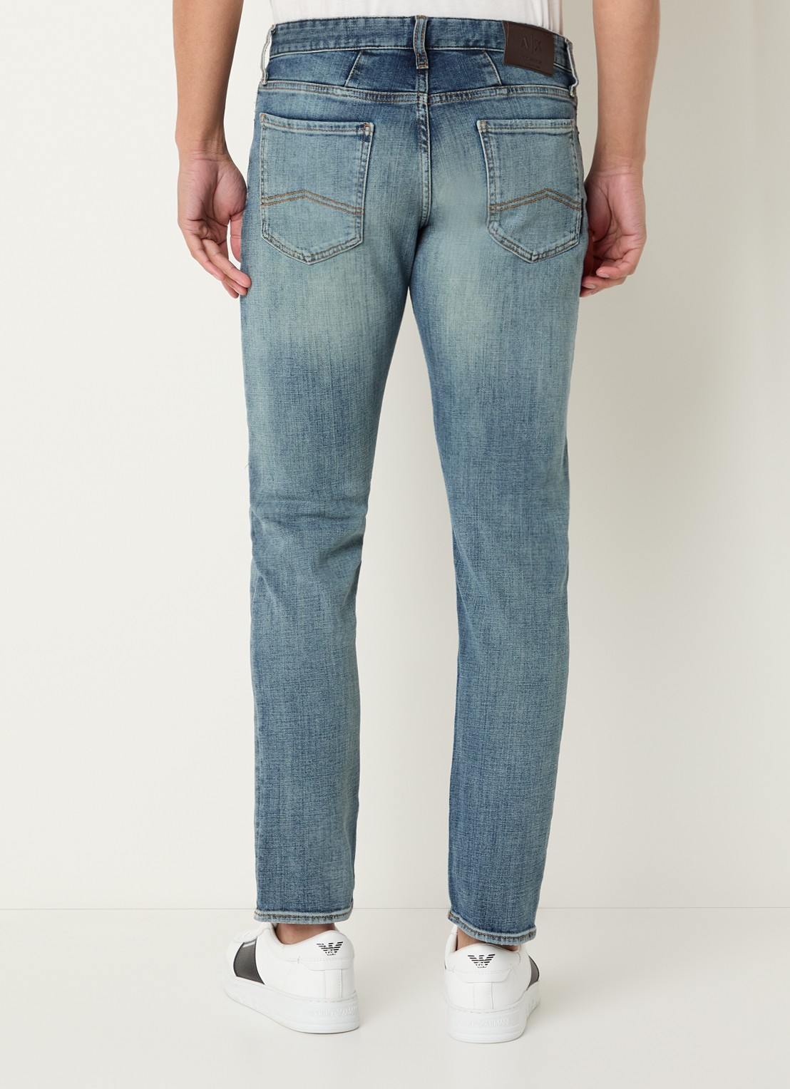 Armani Slim fit jeans met medium wassing - achterkant 3 indigo
