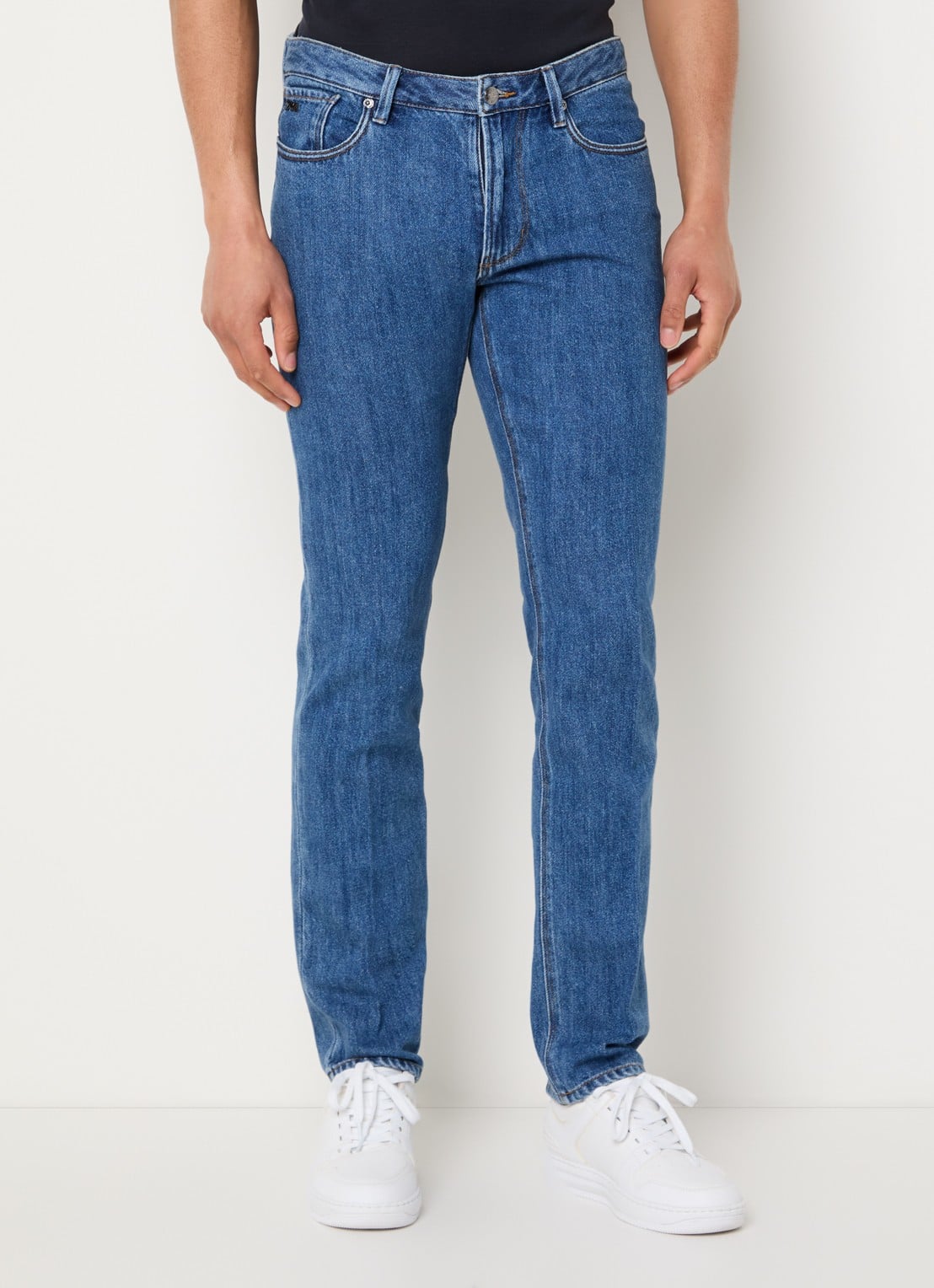 Armani Slim fit jeans met medium wassing - detail 2 indigo