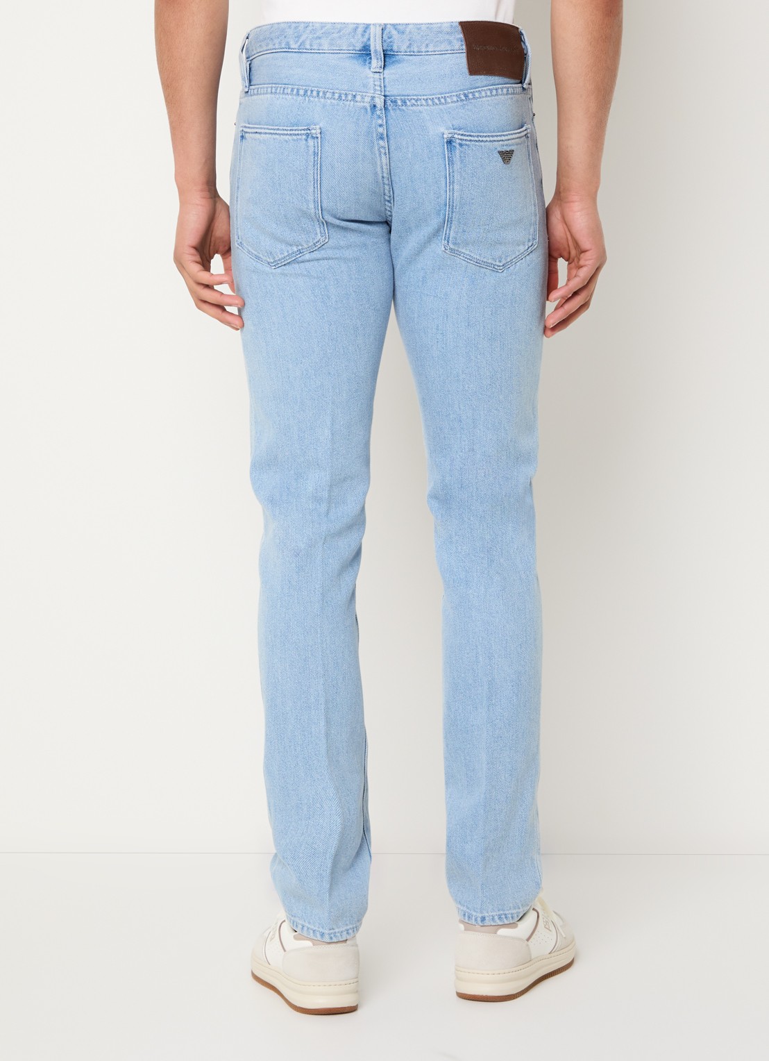 Armani Slim fit jeans met medium wassing - achterkant 5 lichtblauw