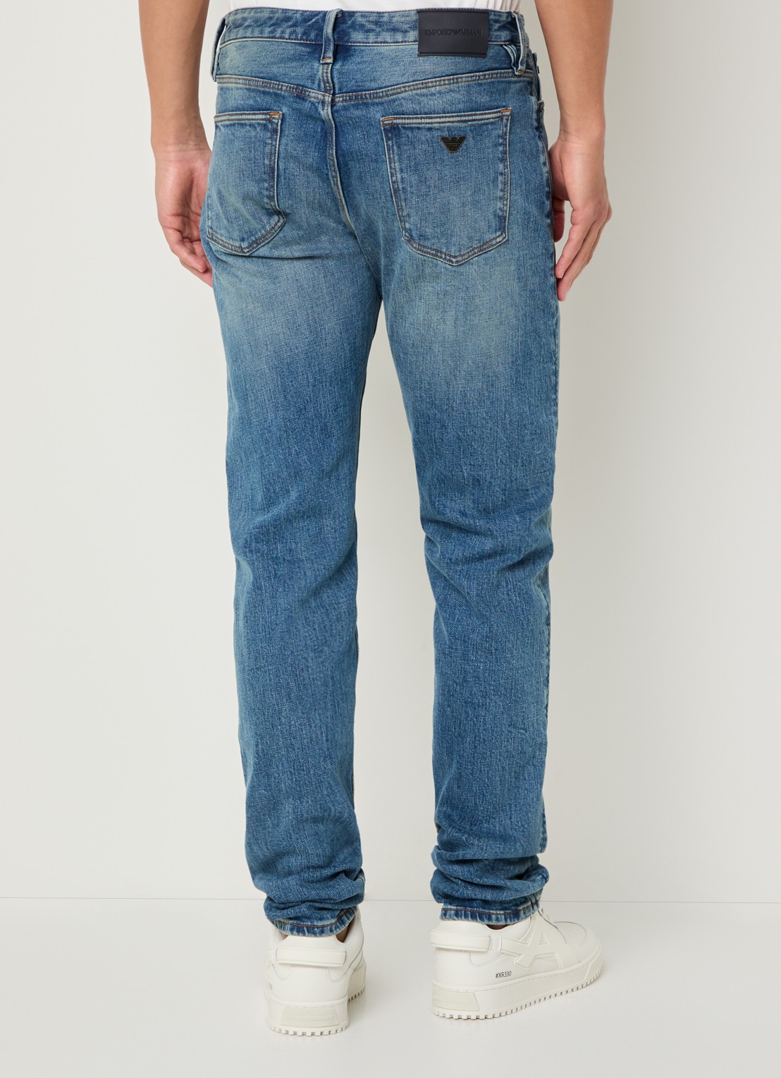 Armani Slim fit jeans met steekzakken - achterkant middenblauw