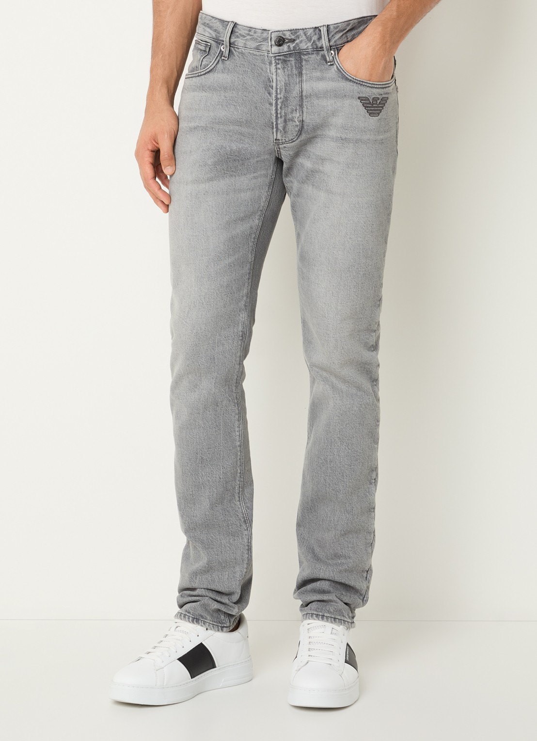 Armani Slim fit jeans met steekzakken - detail 4 middenblauw