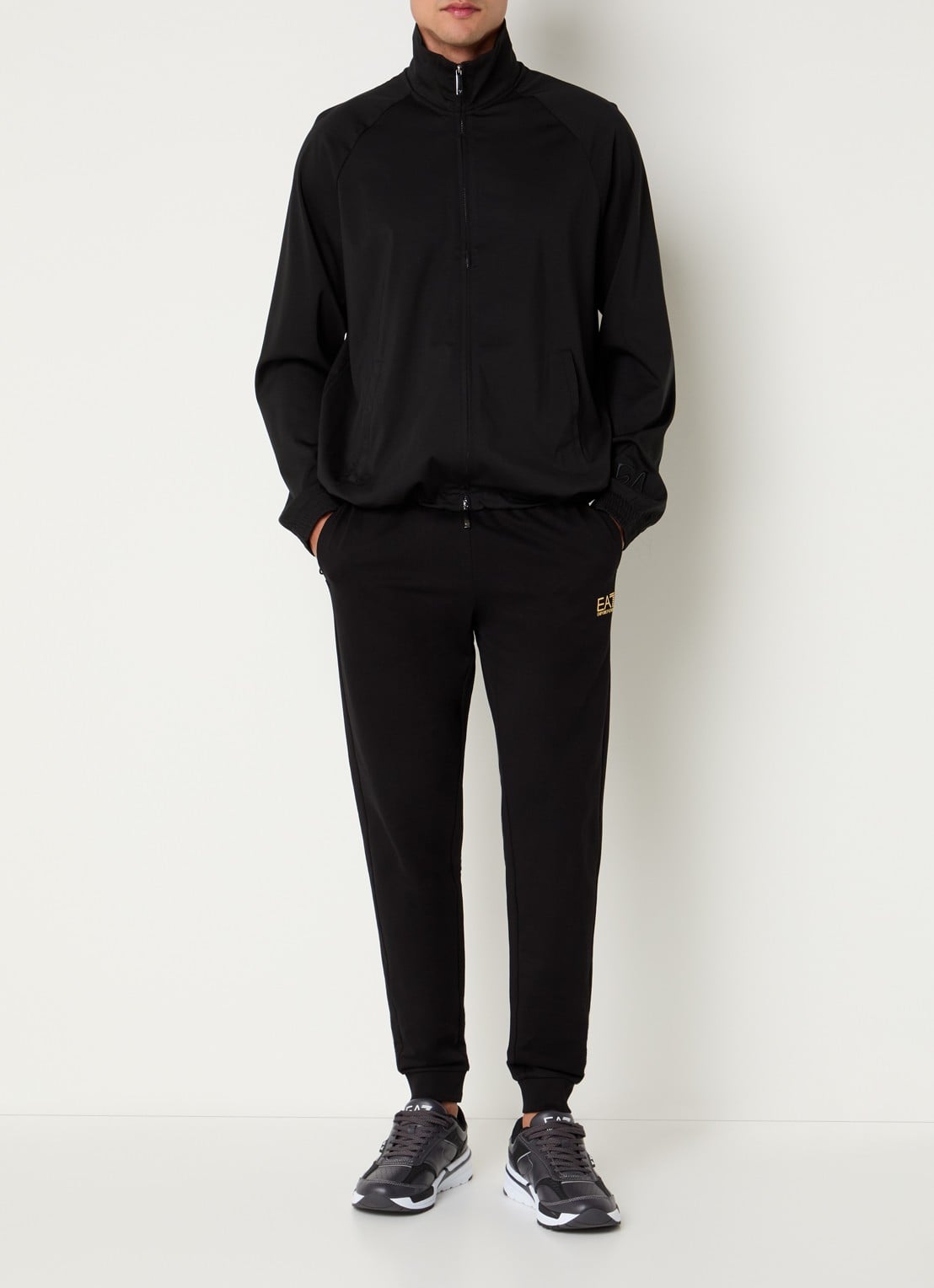 Armani Slim fit joggingbroek met logo en steekzakken - voorkant 4 zwart