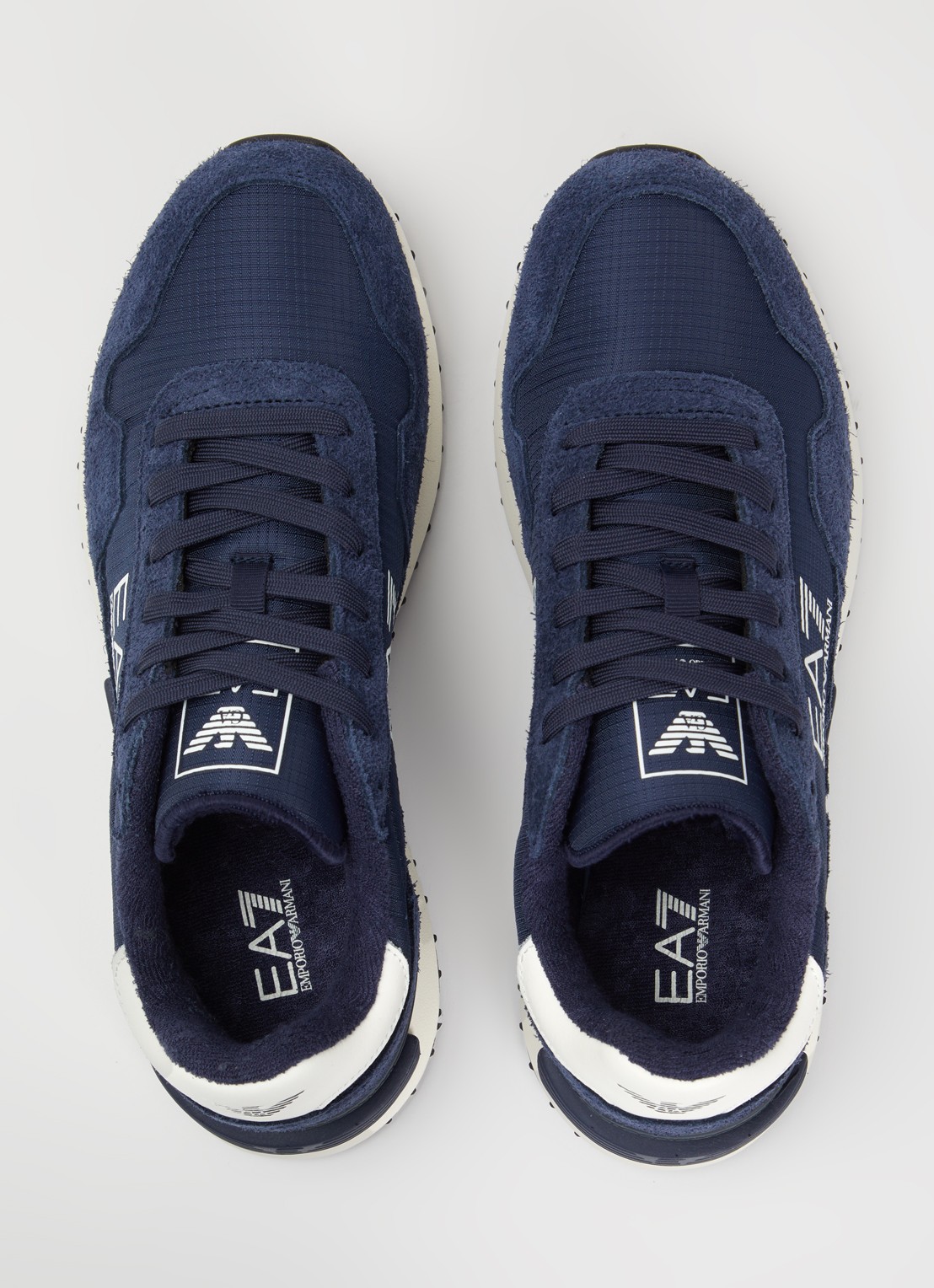 Armani Sneaker met logo en suède details - detail 2 donkerblauw