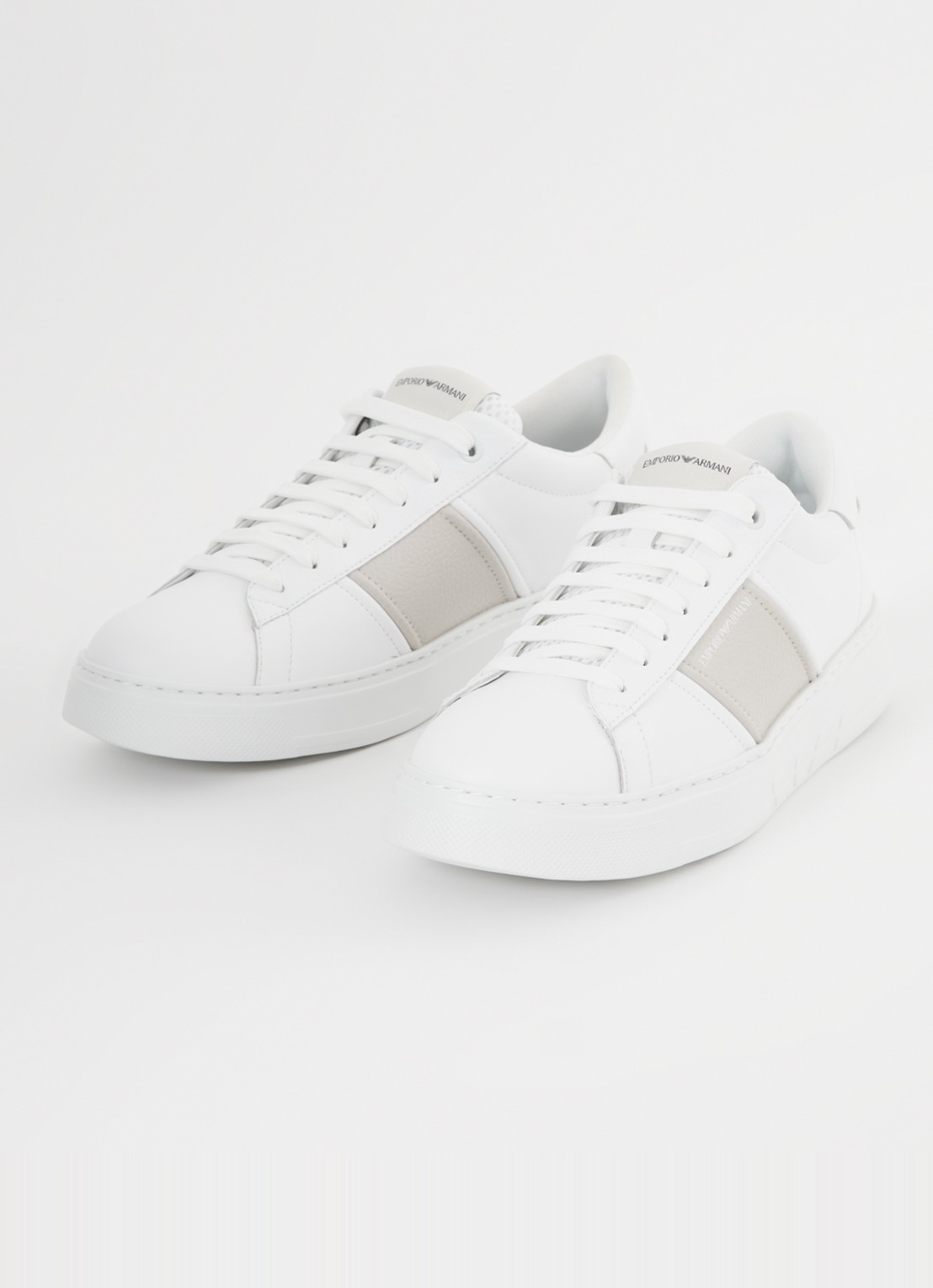 Armani Sneaker met logo van leer  - detail beige