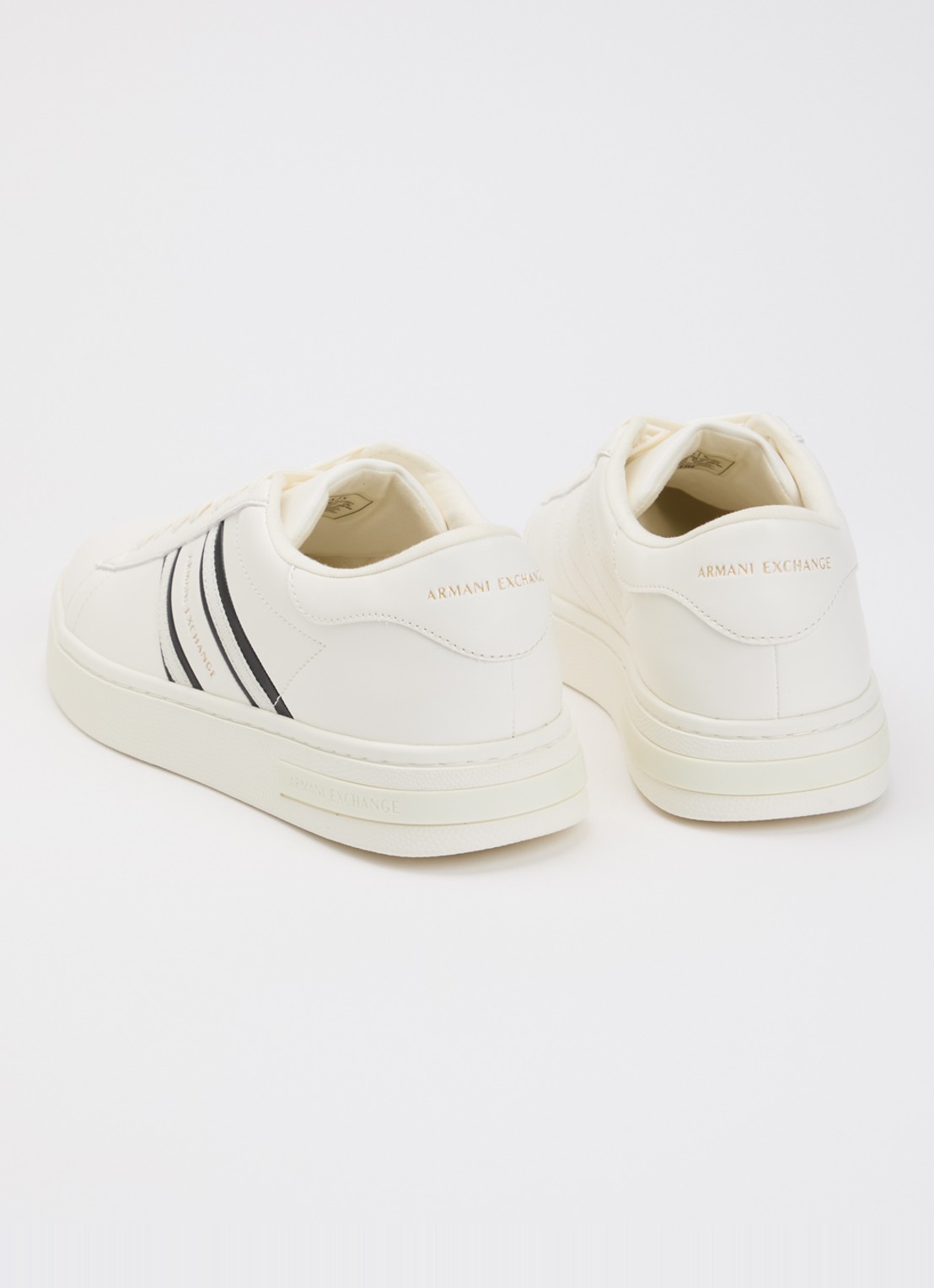Armani Sneaker met logo - achterkant 2 gebroken wit