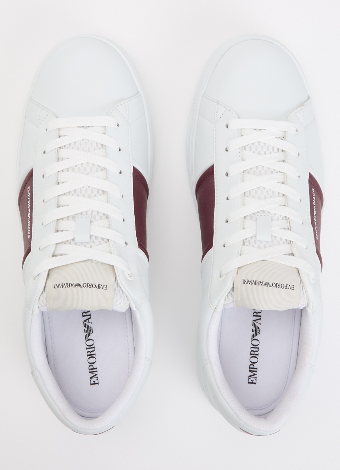 Armani Sneaker van leer met logo - detail 2 bordeauxrood