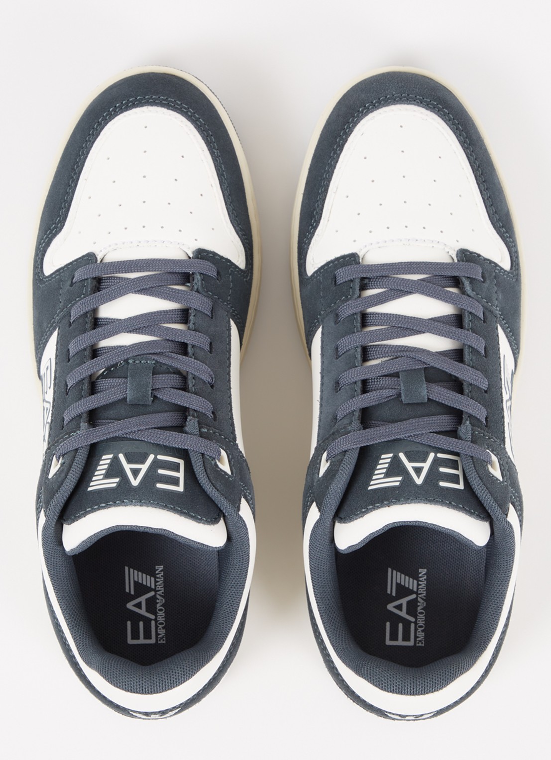 Armani Sneaker van leer met suède details  - detail 3 indigo