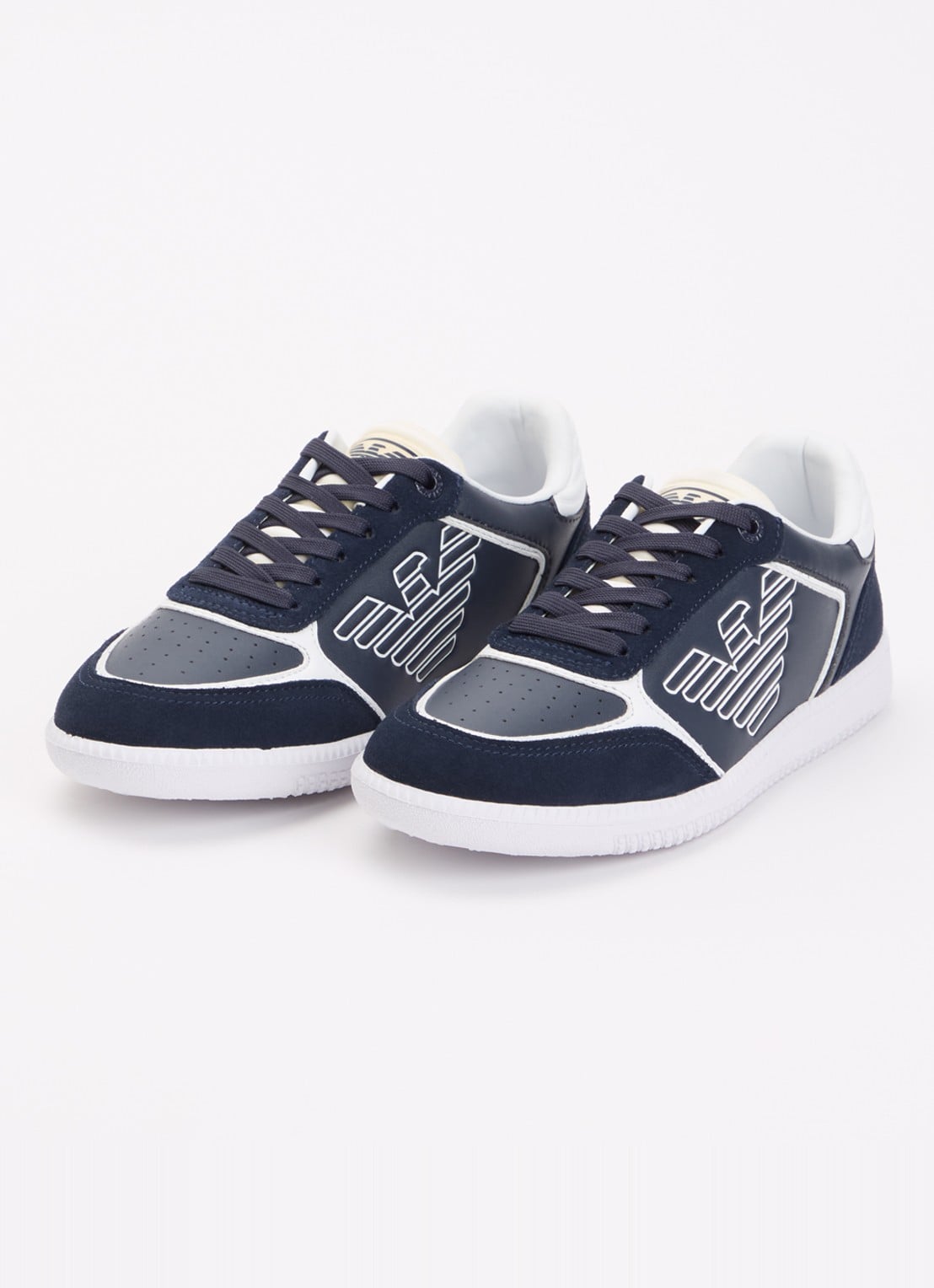 Armani Sneaker van leer met suède details - detail 3 donkerblauw