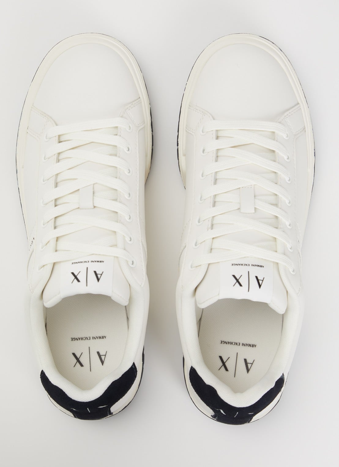Armani Sneaker van leer met suède details - detail 3 gebroken wit