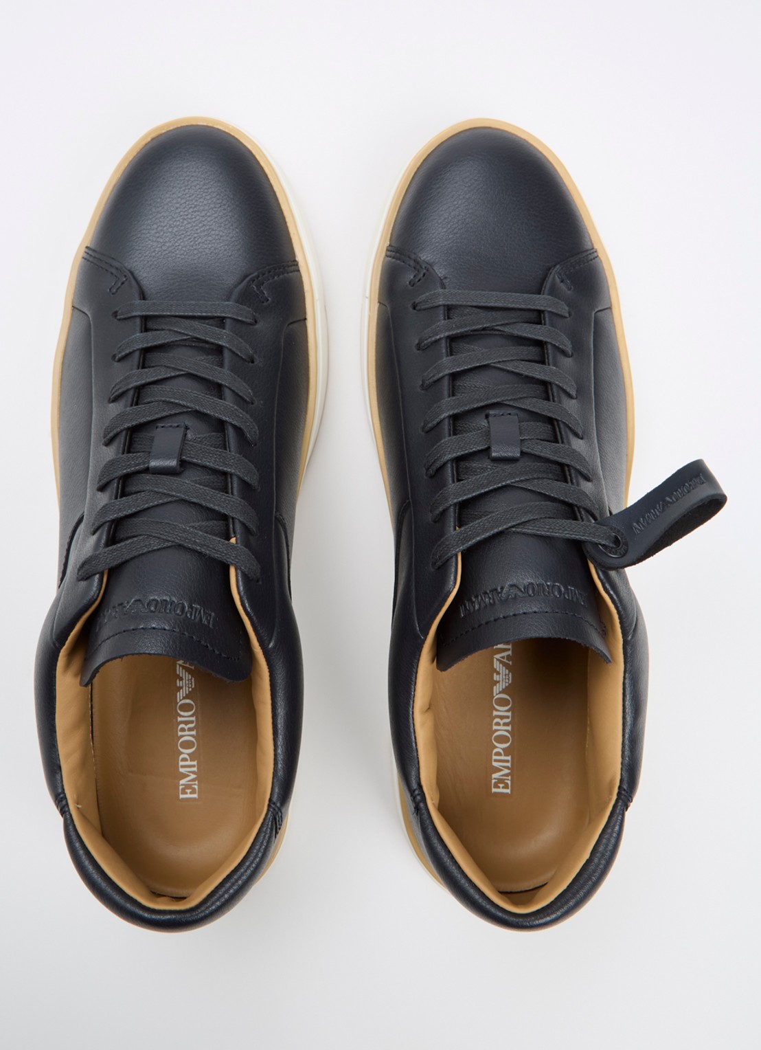Armani Sneaker van leer - detail 2 donkerblauw