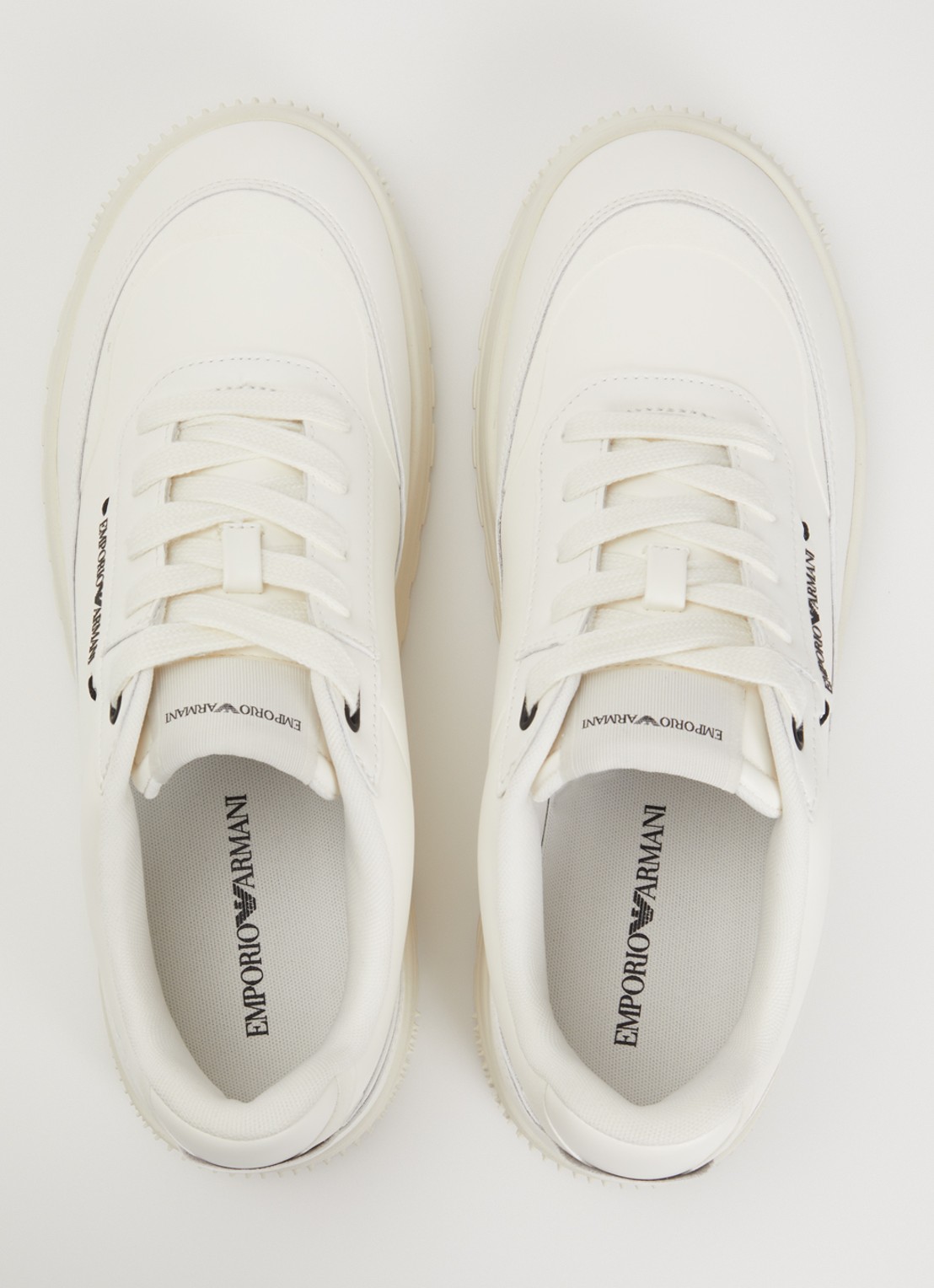 Armani Sneaker van leer - detail 2 gebroken wit