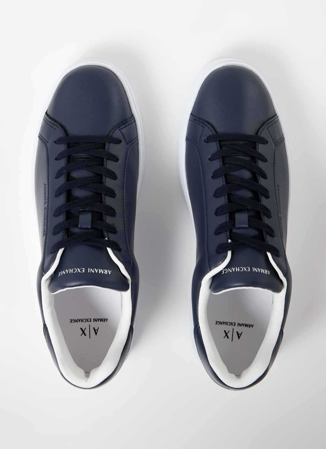 Armani Sneaker van leer - detail 2 donkerblauw