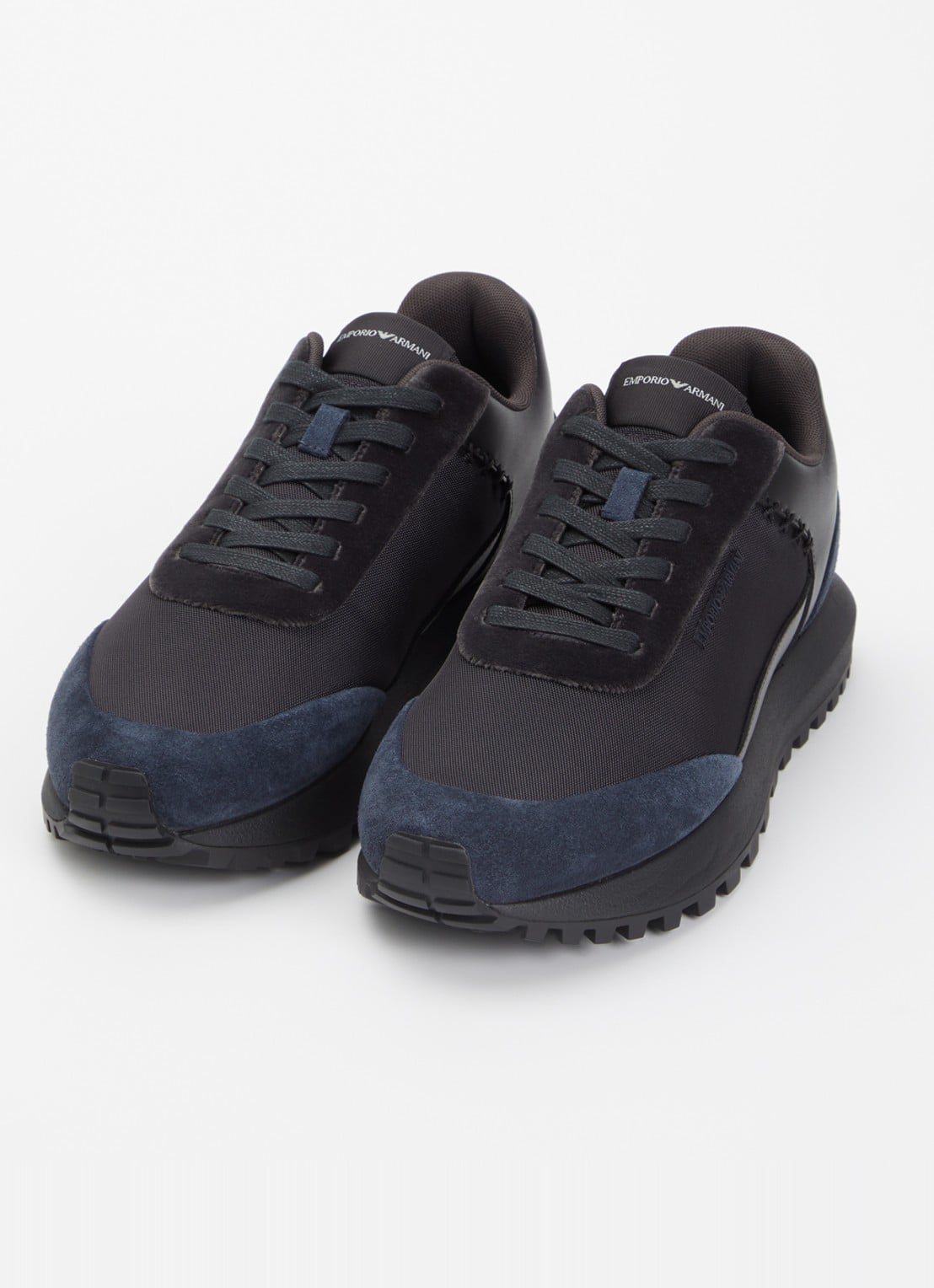 Armani Sneaker van mesh met details van suède en fluweel - detail 2 donkerblauw