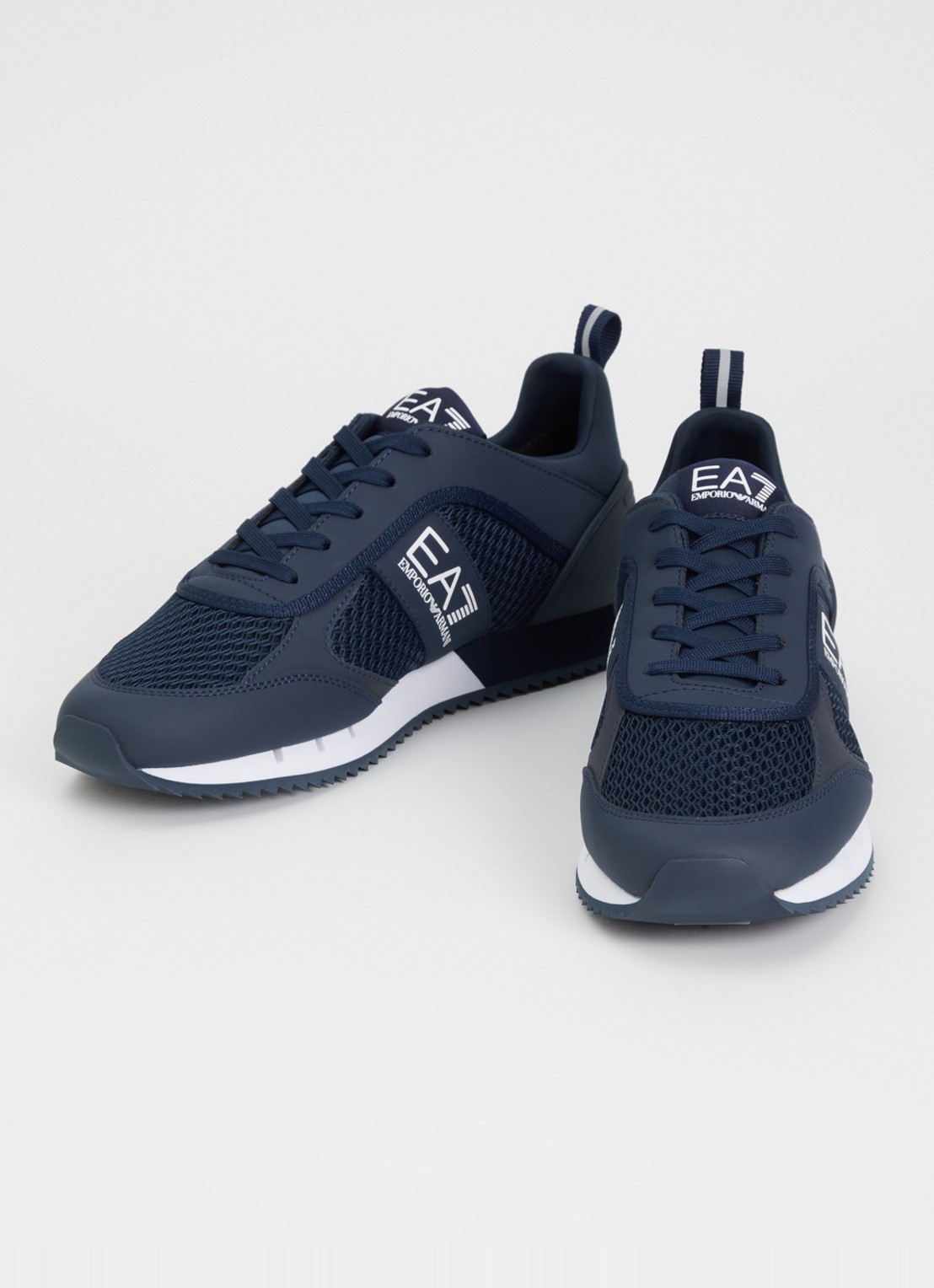 Armani Sneaker van mesh met logo - detail 2 navy-white-mb198