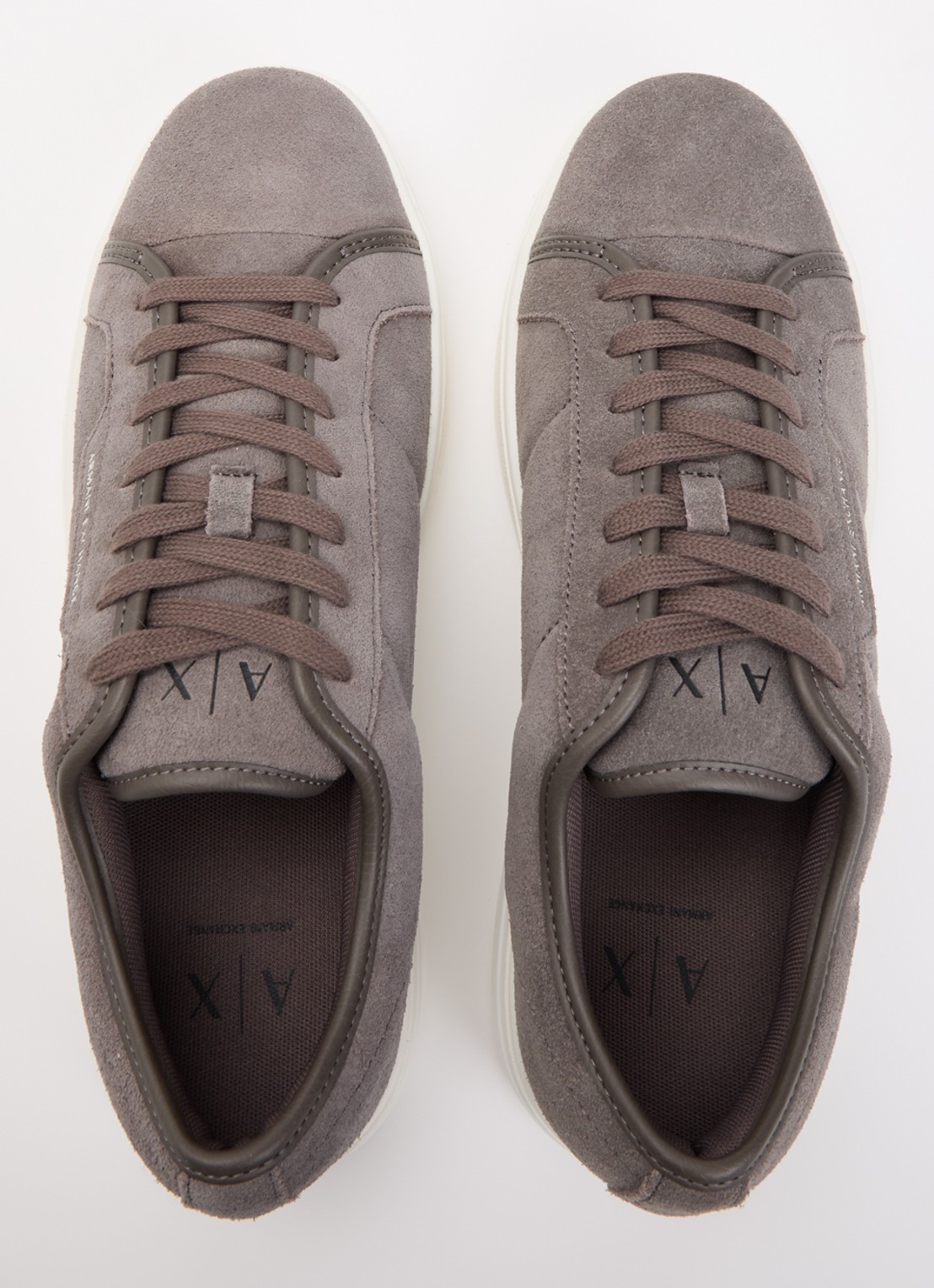 Armani Sneaker van suède met logo - detail 4 middengrijs