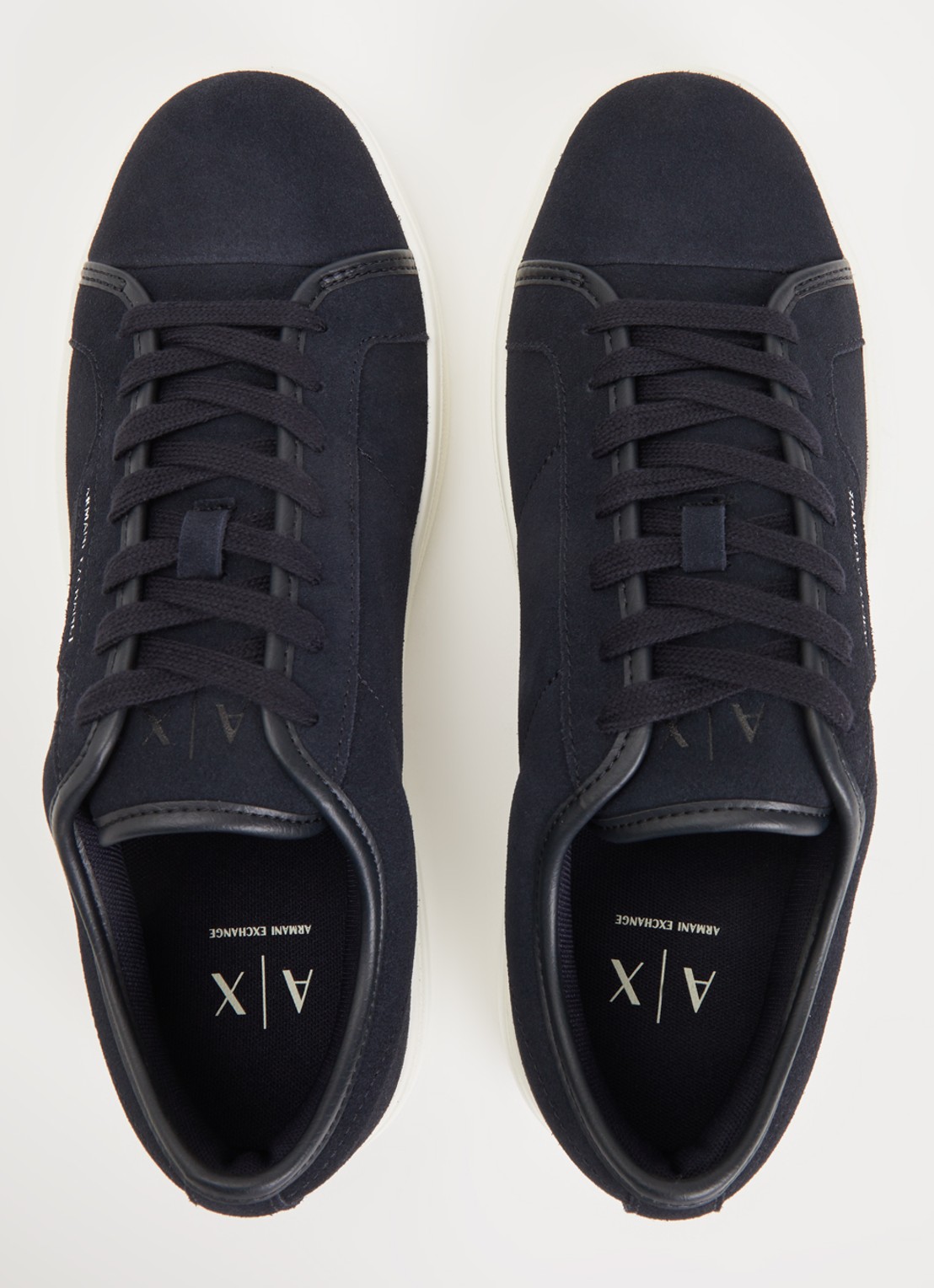 Armani Sneaker van suède met logo - detail 3 donkerblauw