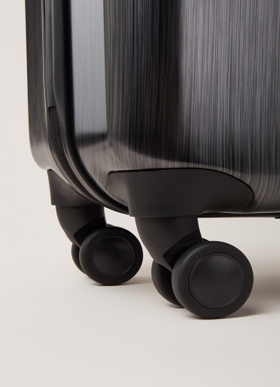 Armani Spinner 55 cm - detail 2 donkergrijs
