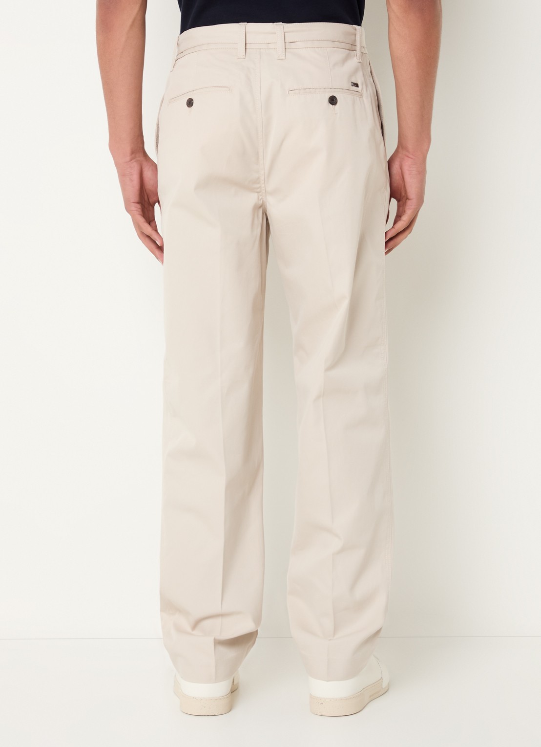 Armani Straight fit chino met ceintuur en steekzakken - achterkant 3 beige