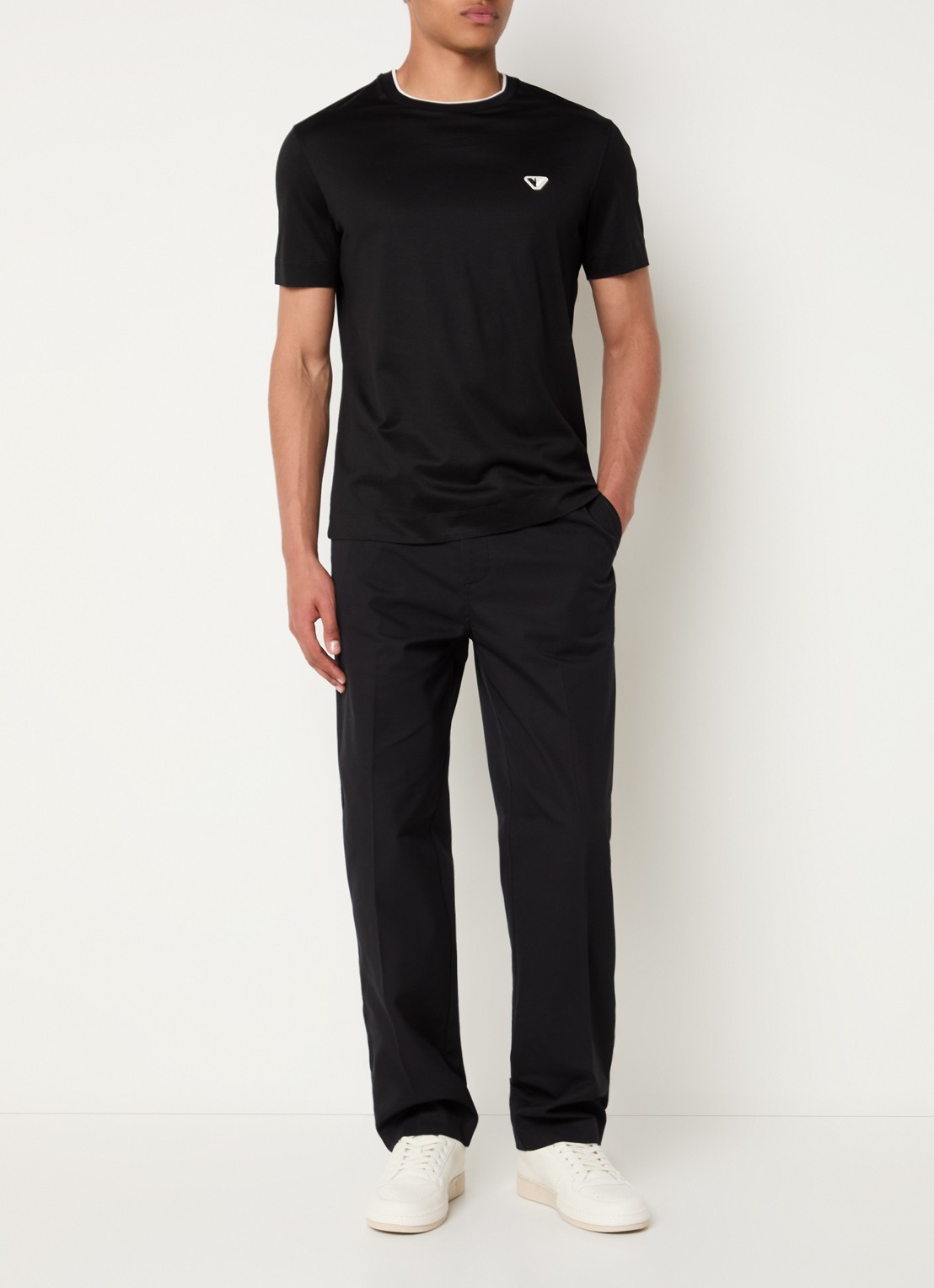 Armani Straight fit chino met ceintuur en steekzakken - voorkant 3 zwart