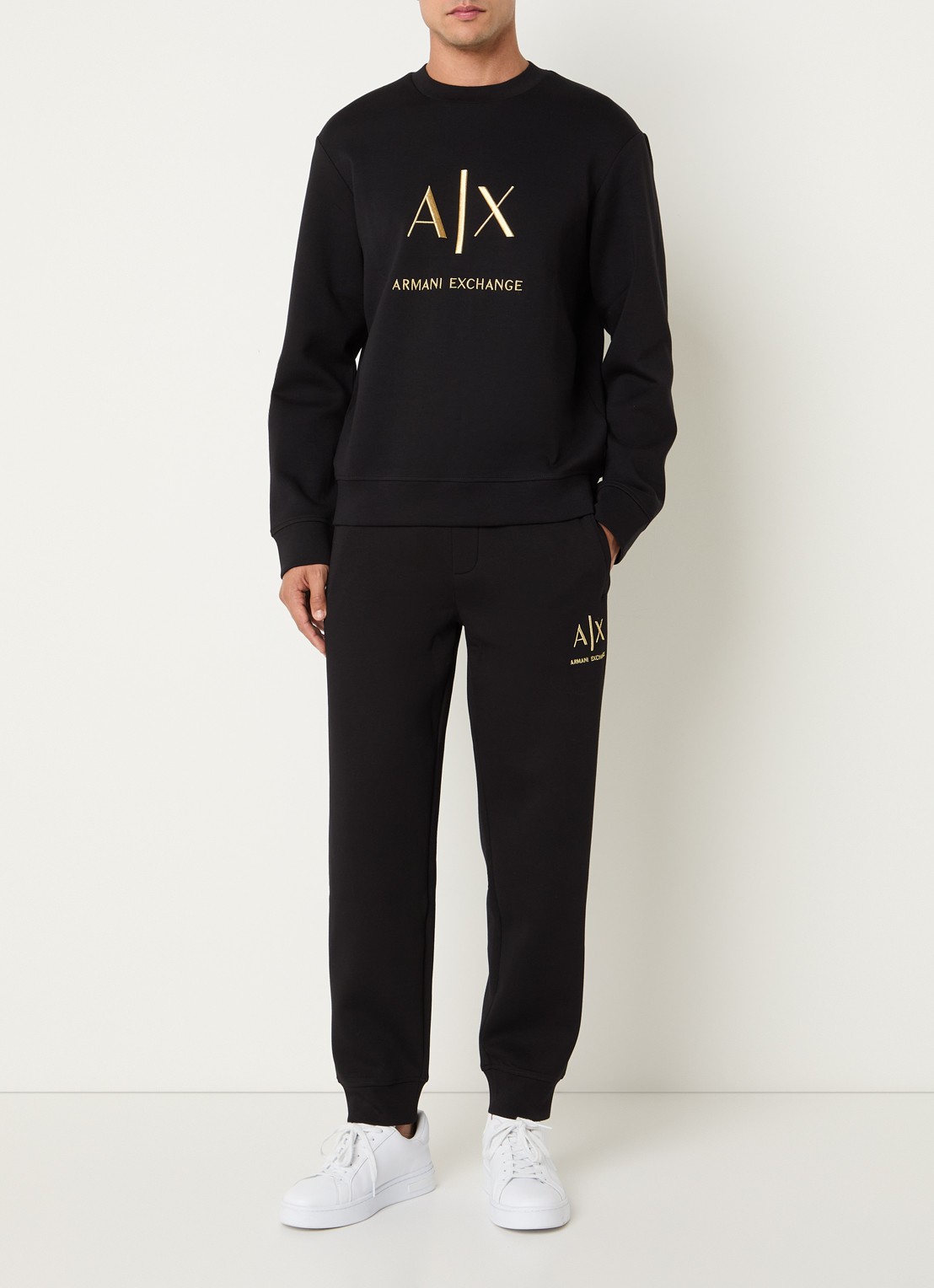 Armani Straight fit joggingbroek met logoborduring - voorkant 2 zwart
