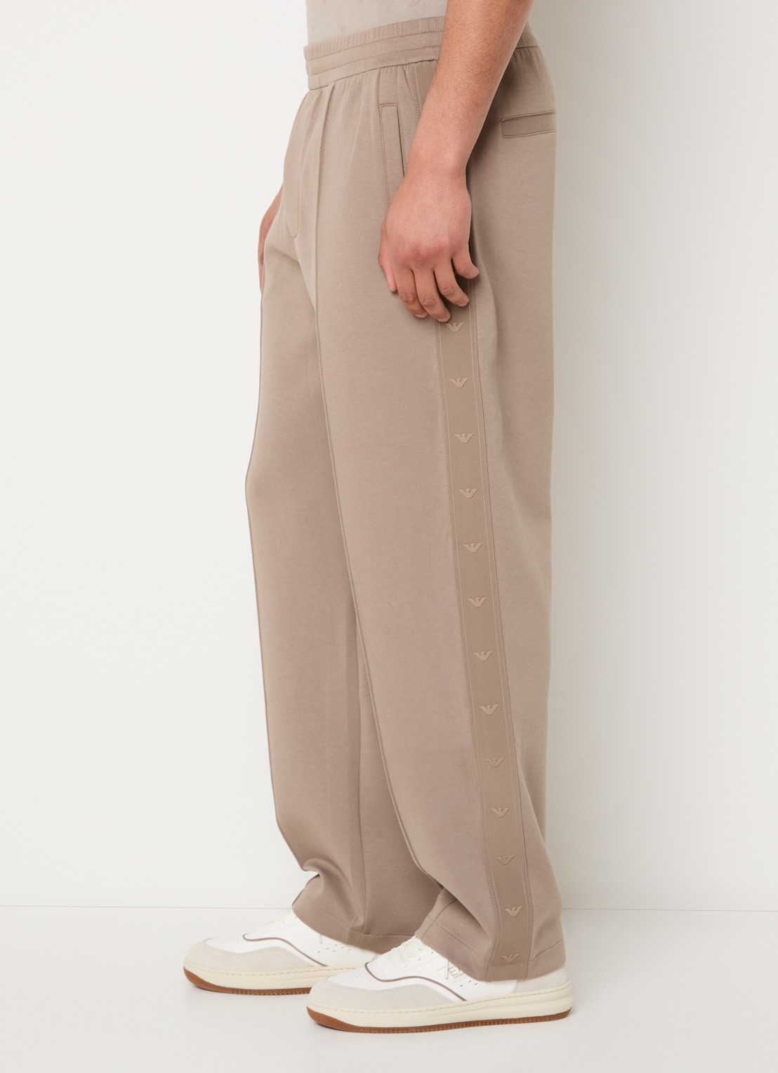 Armani Straight fit joggingbroek met steekzakken - detail 3 khaki