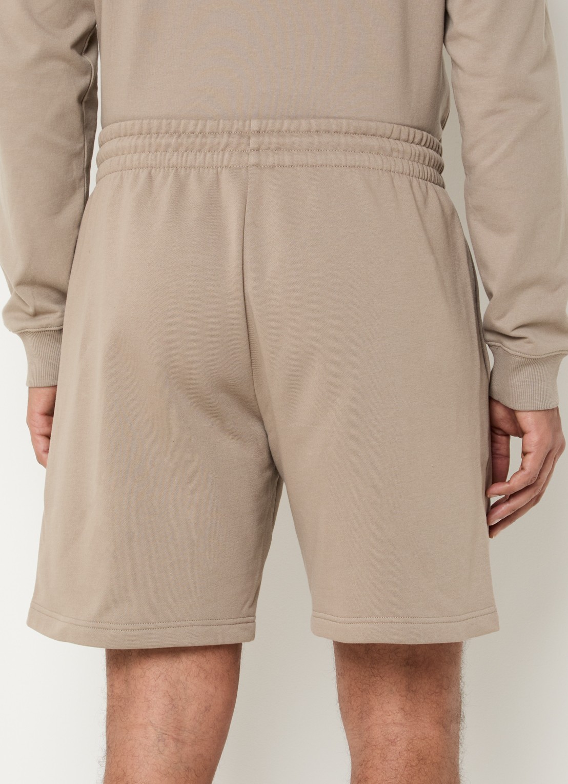 Armani Straight fit joggingbroek met trekkoord en logo - achterkant donkerbeige