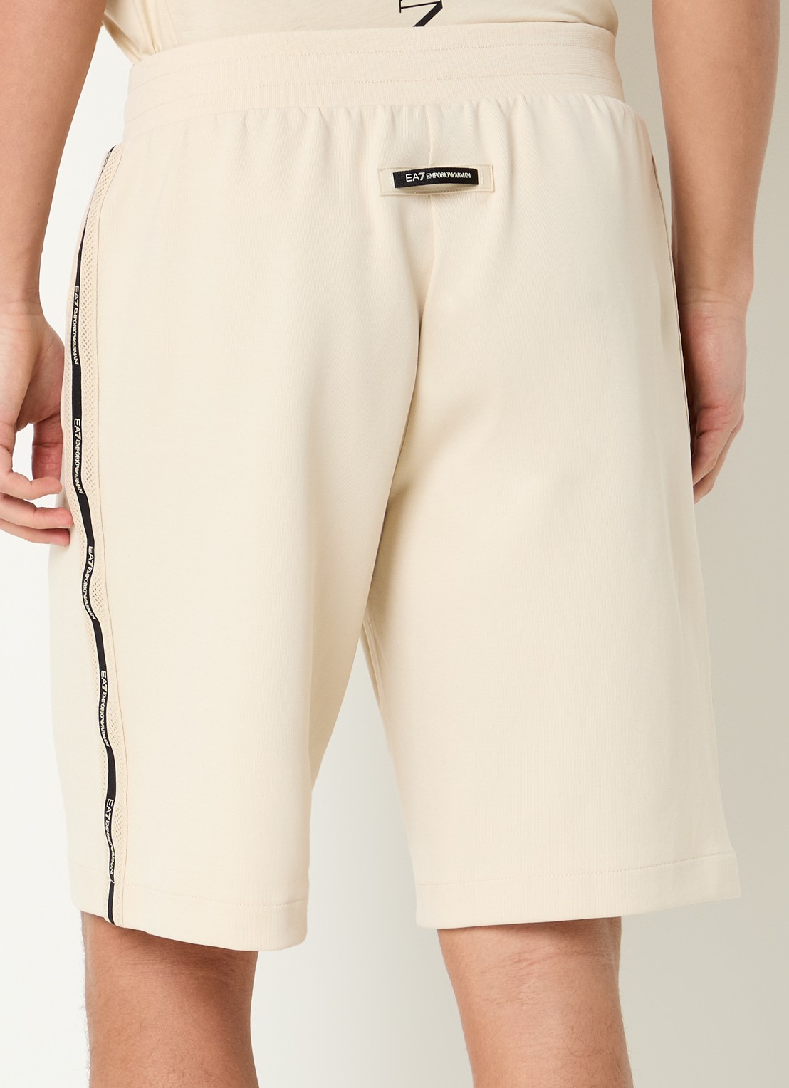 Armani Straight fit korte broek met logo - achterkant gebroken wit