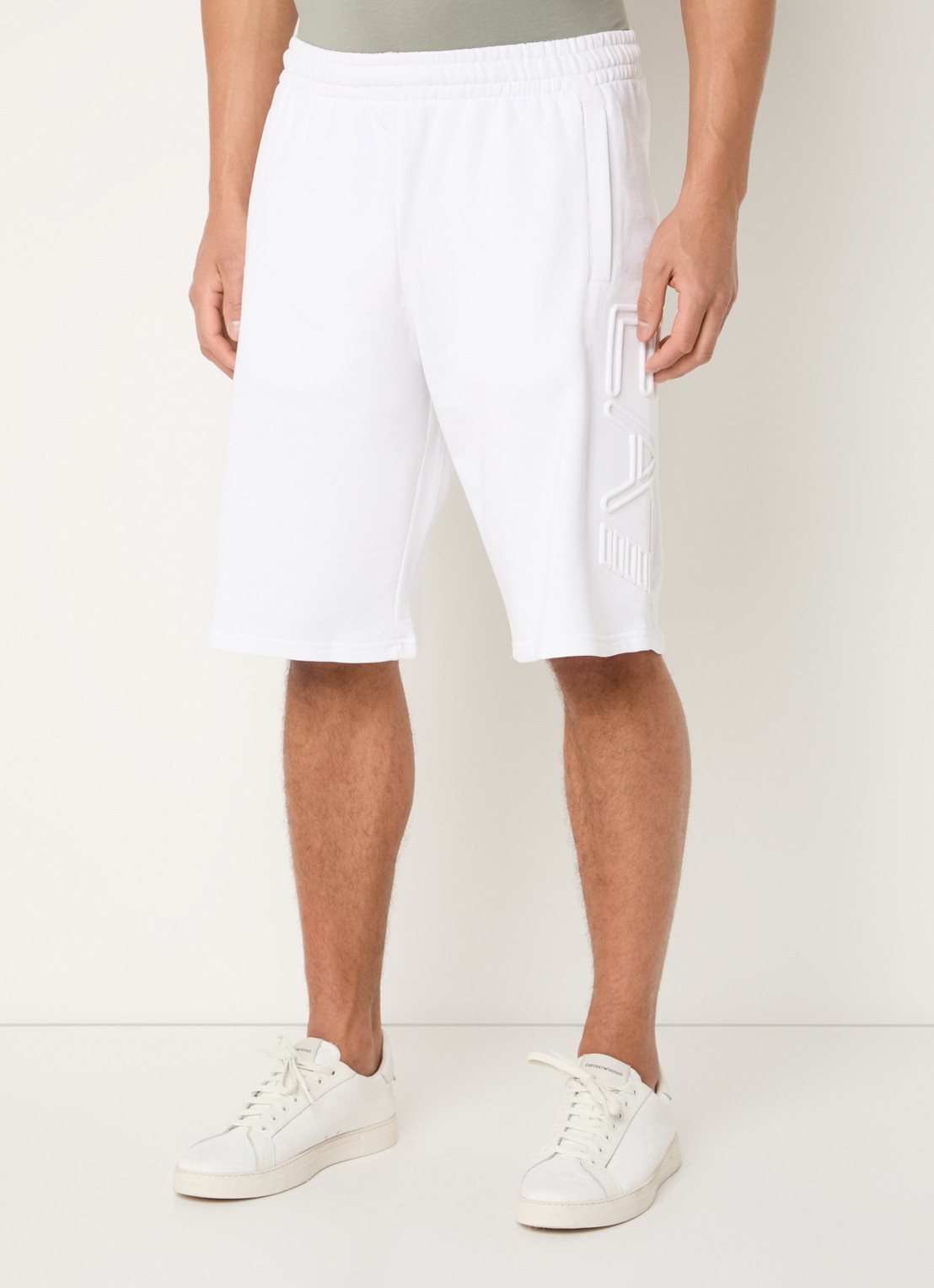 Armani Straight fit korte joggingbroek met 3D logoprint - detail wit