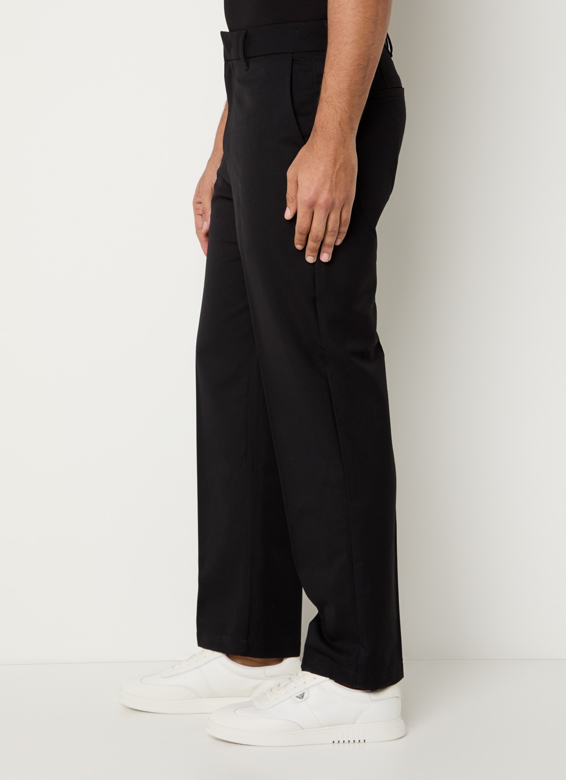 Armani Straight fit pantalon in wolblend met steekzakken - detail 4 zwart