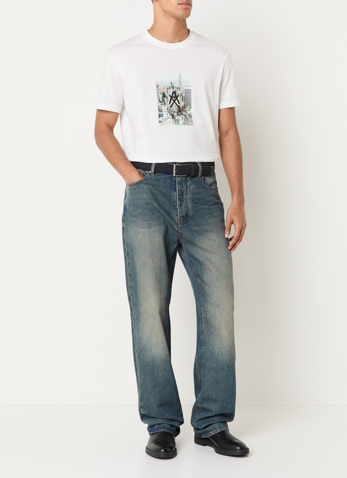 Armani Straight leg jeans met medium wassing en verwassen afwerking - voorkant 4 indigo