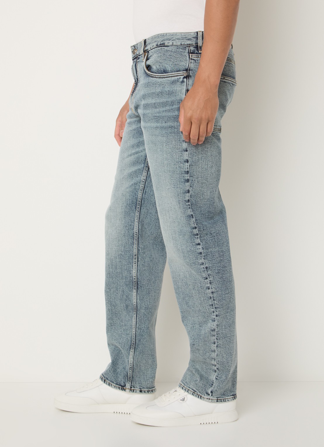 Armani Straight leg jeans met medium wassing - detail 5 indigo