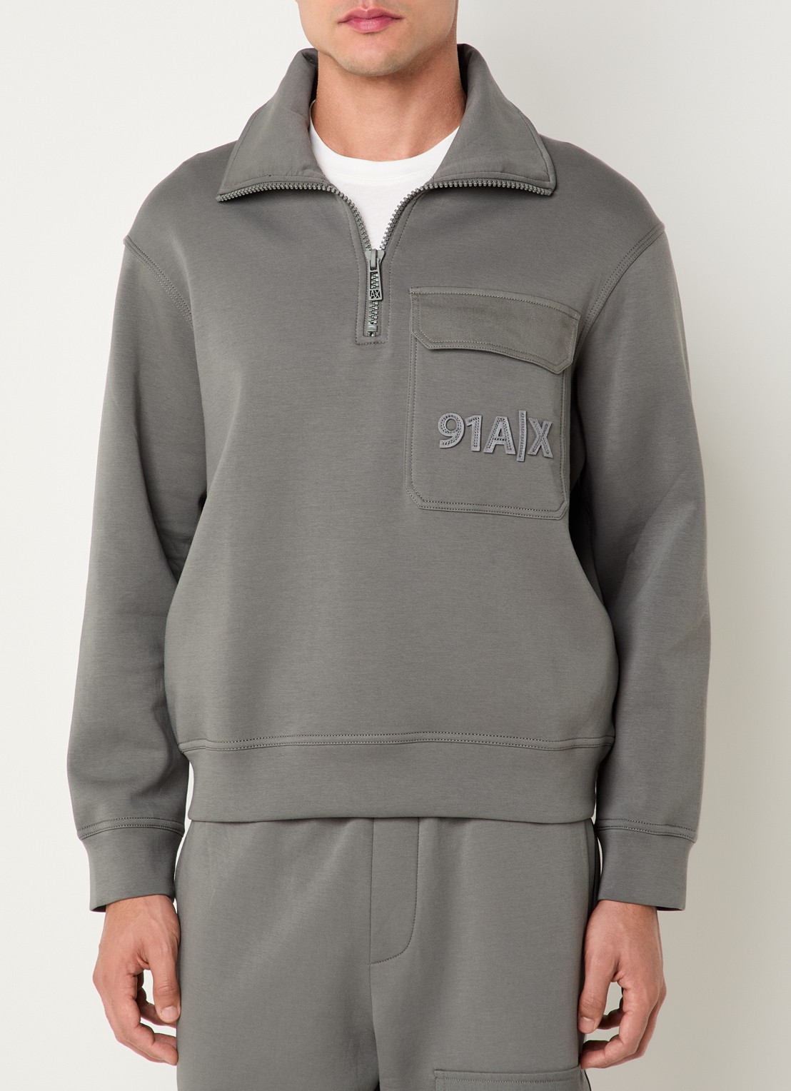 Armani Sweater met halve rits en borstzak - detail 4 donkergrijs