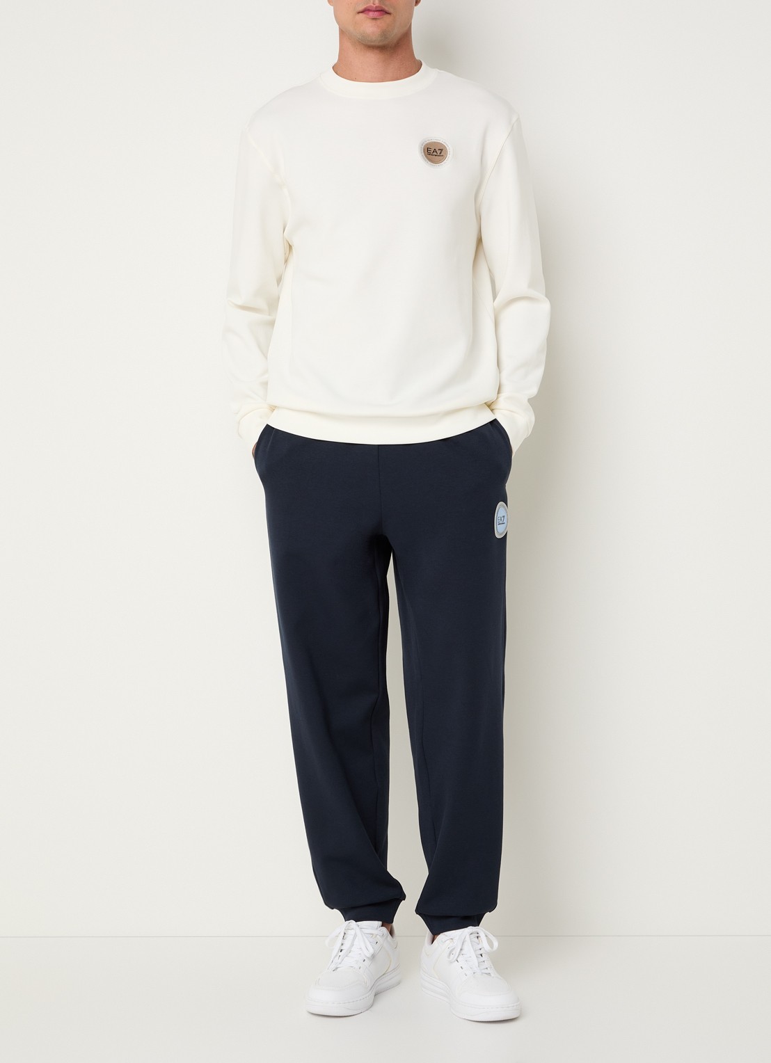 Armani Sweater met logo - voorkant 4 gebroken wit