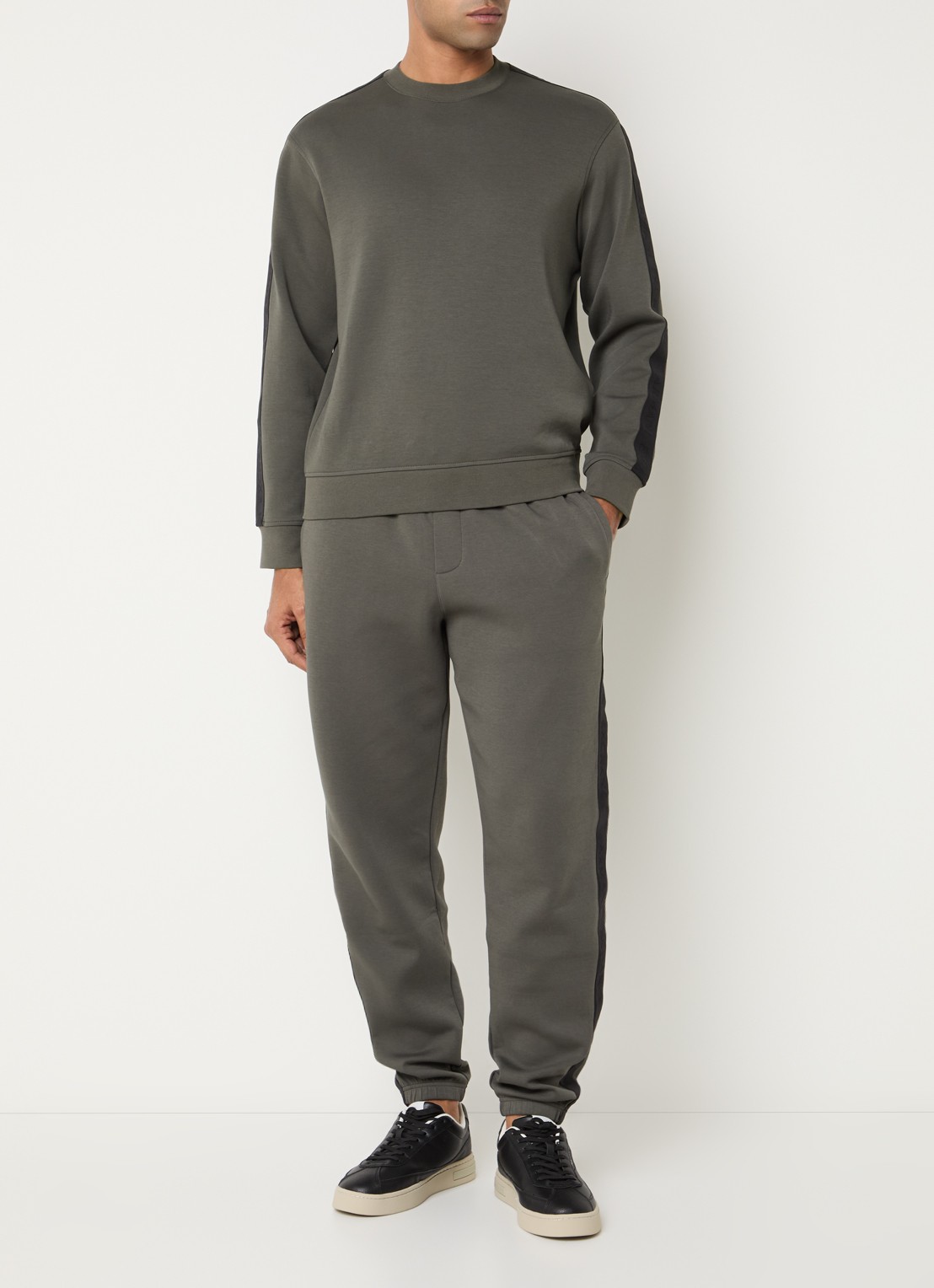 Armani Sweater met logoband - voorkant 4 bronsgroen