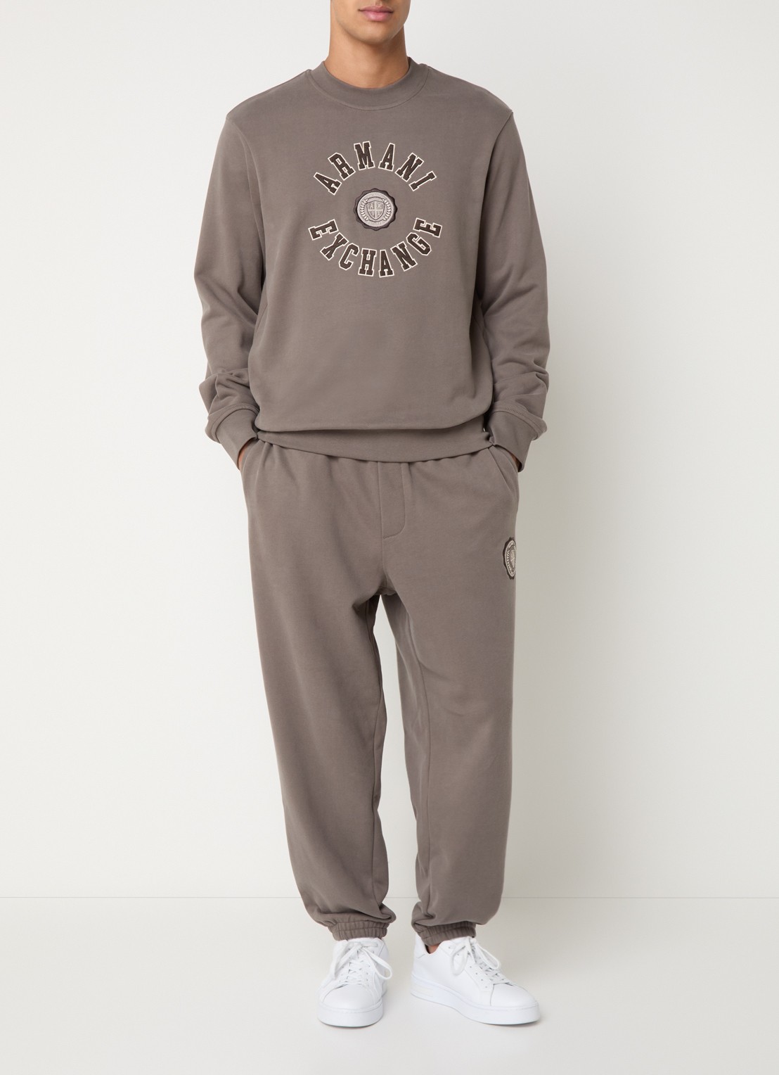 Armani Sweater met logoprint - voorkant 2 zand
