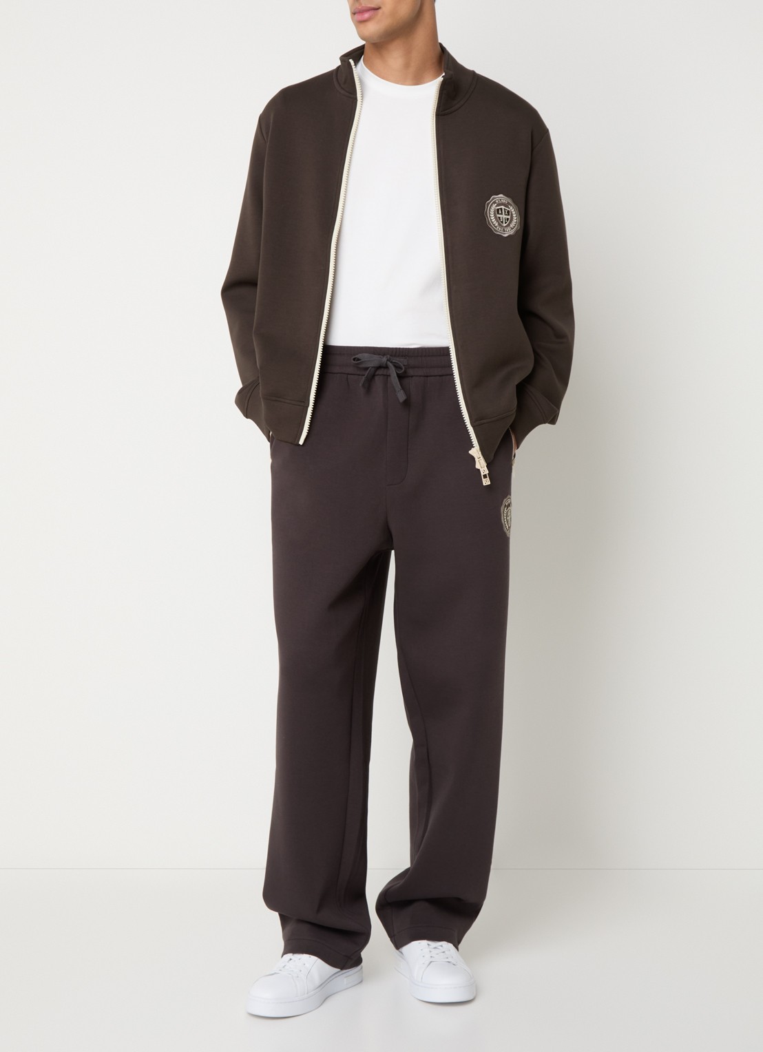 Armani Sweatvest met logo en steekzakken - voorkant 2 donkerbruin