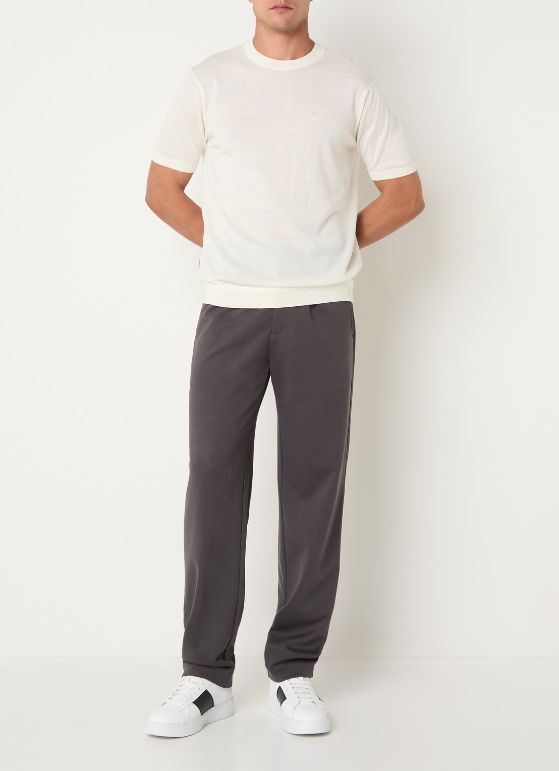 Armani T-shirt in wolblend met logo - voorkant 3 ivoor