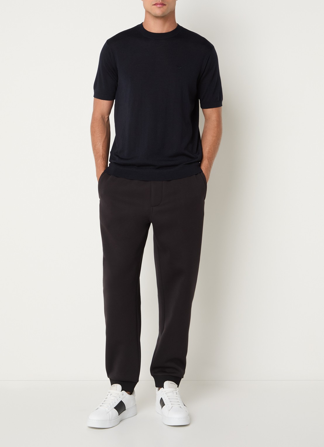 Armani T-shirt in wolblend met logo - voorkant 3 donkerblauw