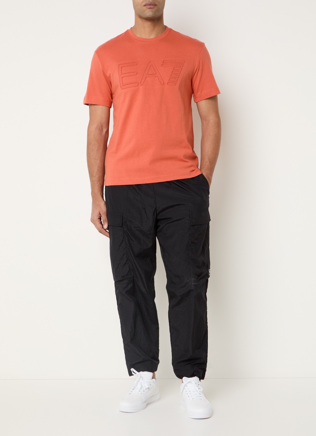 Armani T-shirt met 3D logoprint - voorkant 3 oranjerood