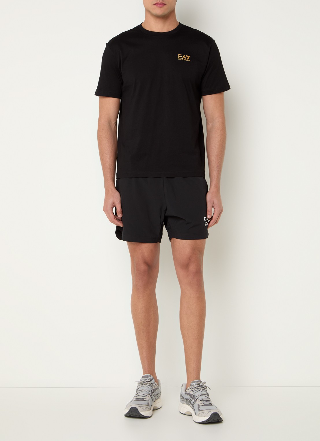 Armani T-shirt met logo- en backprint - voorkant 3 zwart