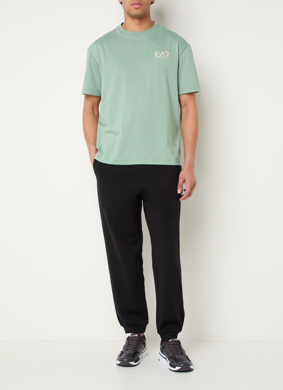 Armani T-shirt met logo- en backprint - voorkant 4 groen