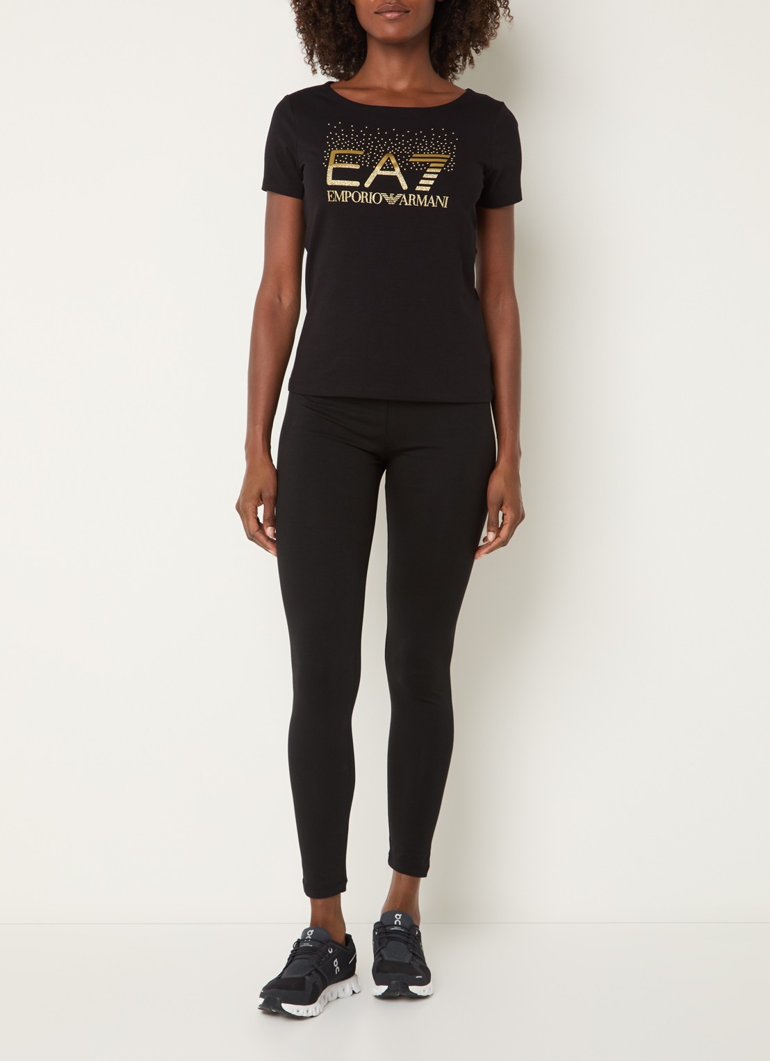 Armani T-shirt met logo en studs - voorkant 2 zwart