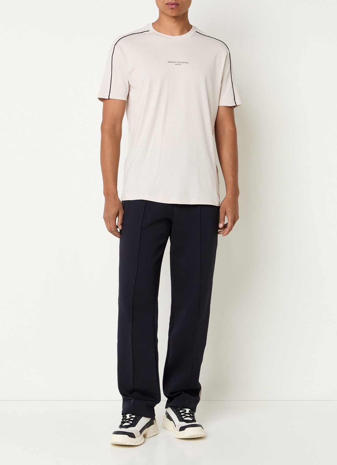 Armani T-shirt met logo - voorkant 4 gebroken wit