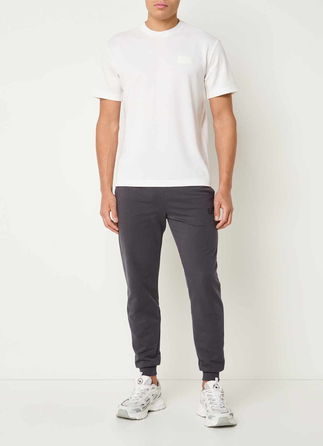 Armani T-shirt  met logo - voorkant 2 wit