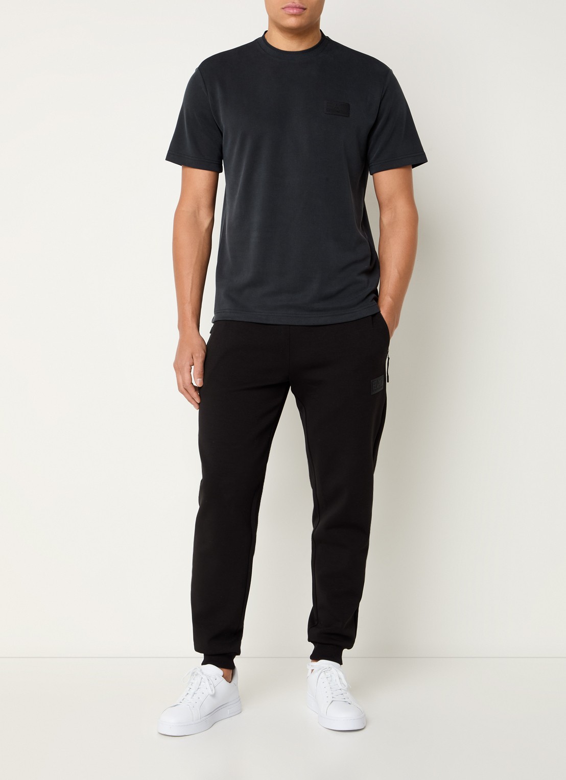 Armani T-shirt  met logo - voorkant 2 zwart