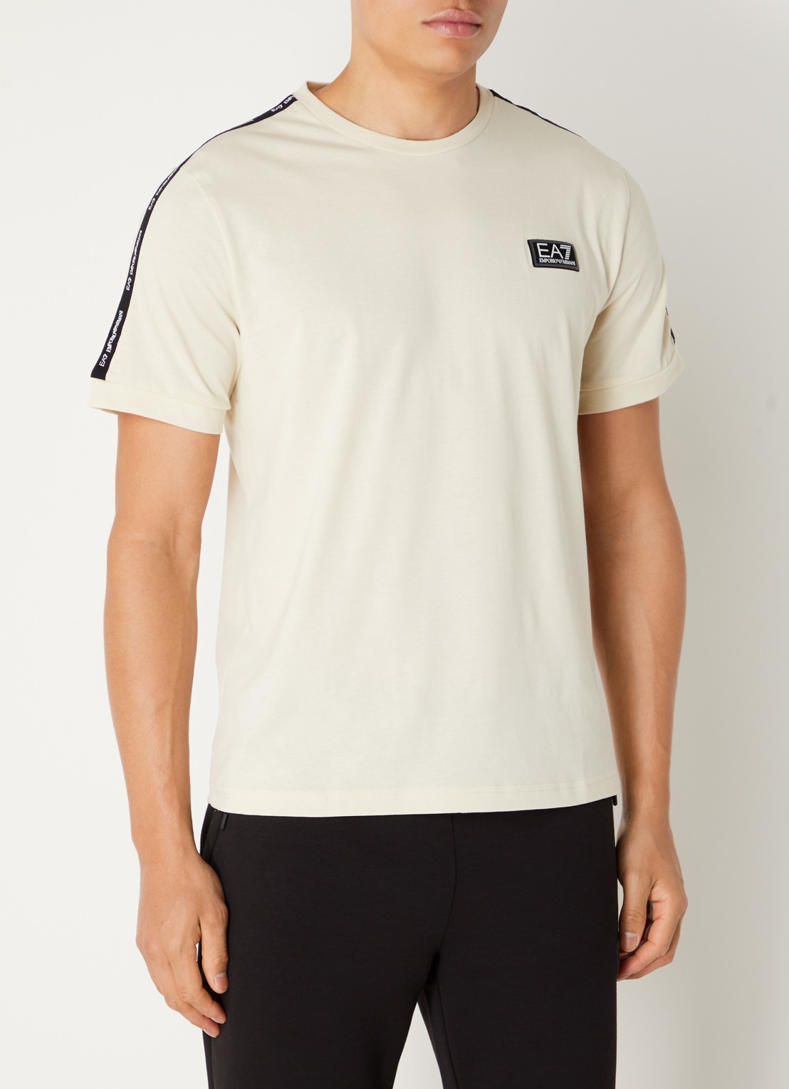 Armani T-shirt met logo - detail 2 beige