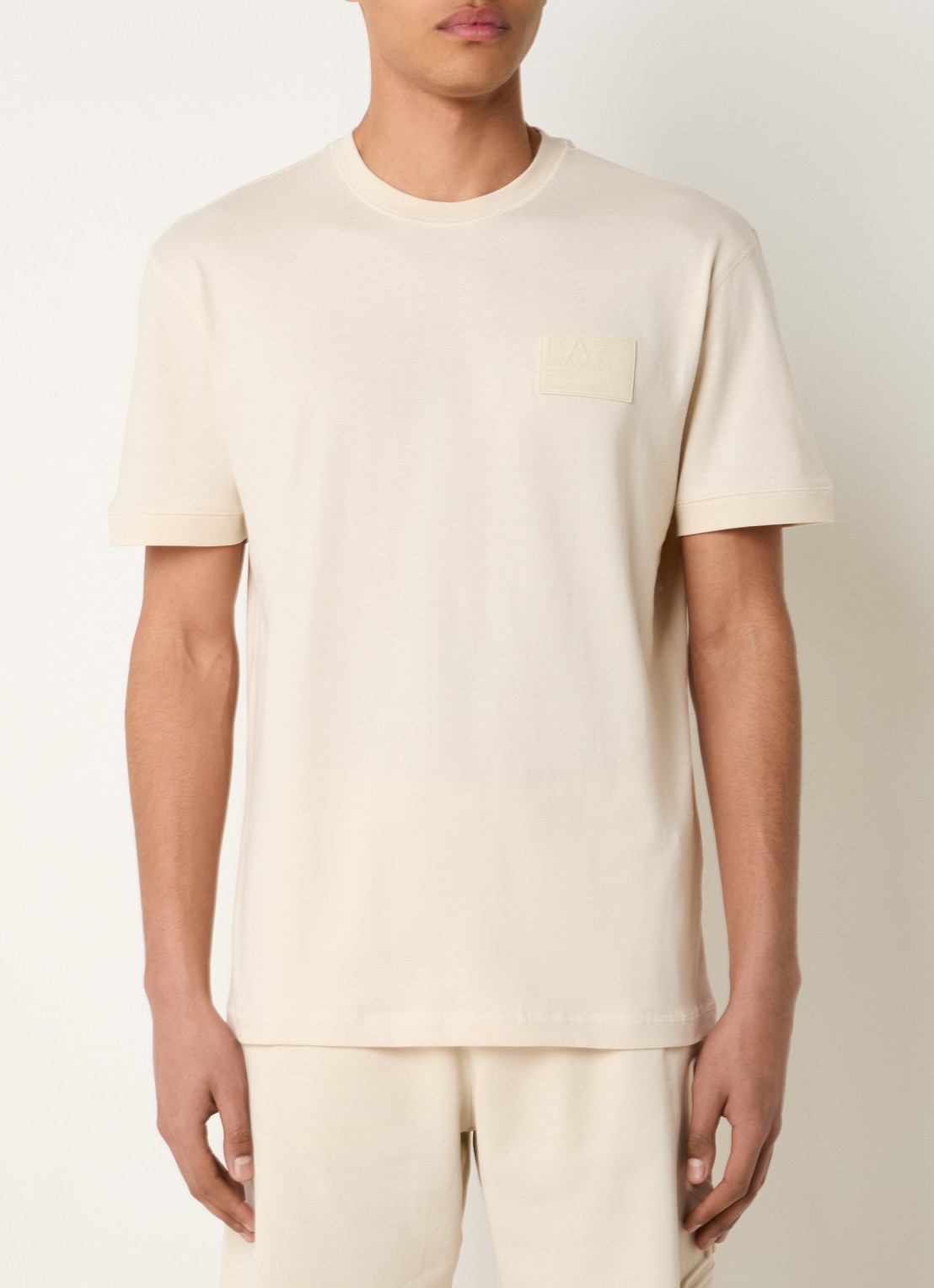 Armani T-shirt met logo - detail 2 beige