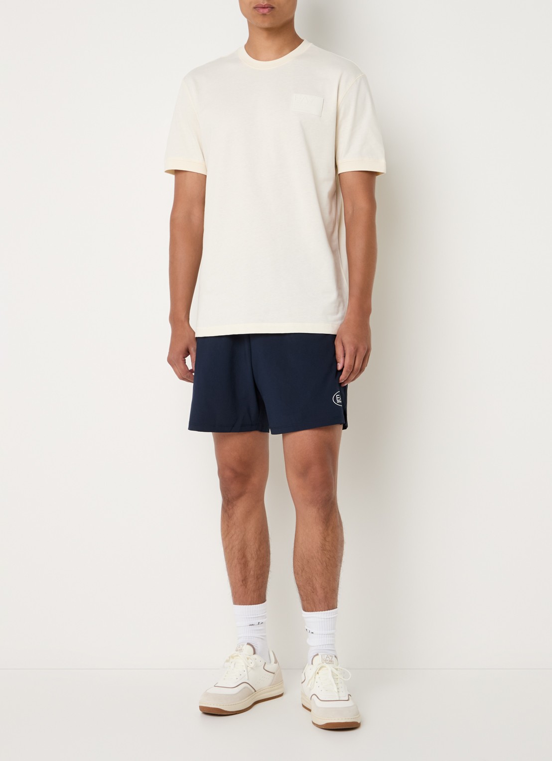 Armani T-shirt met logo - voorkant 3 creme